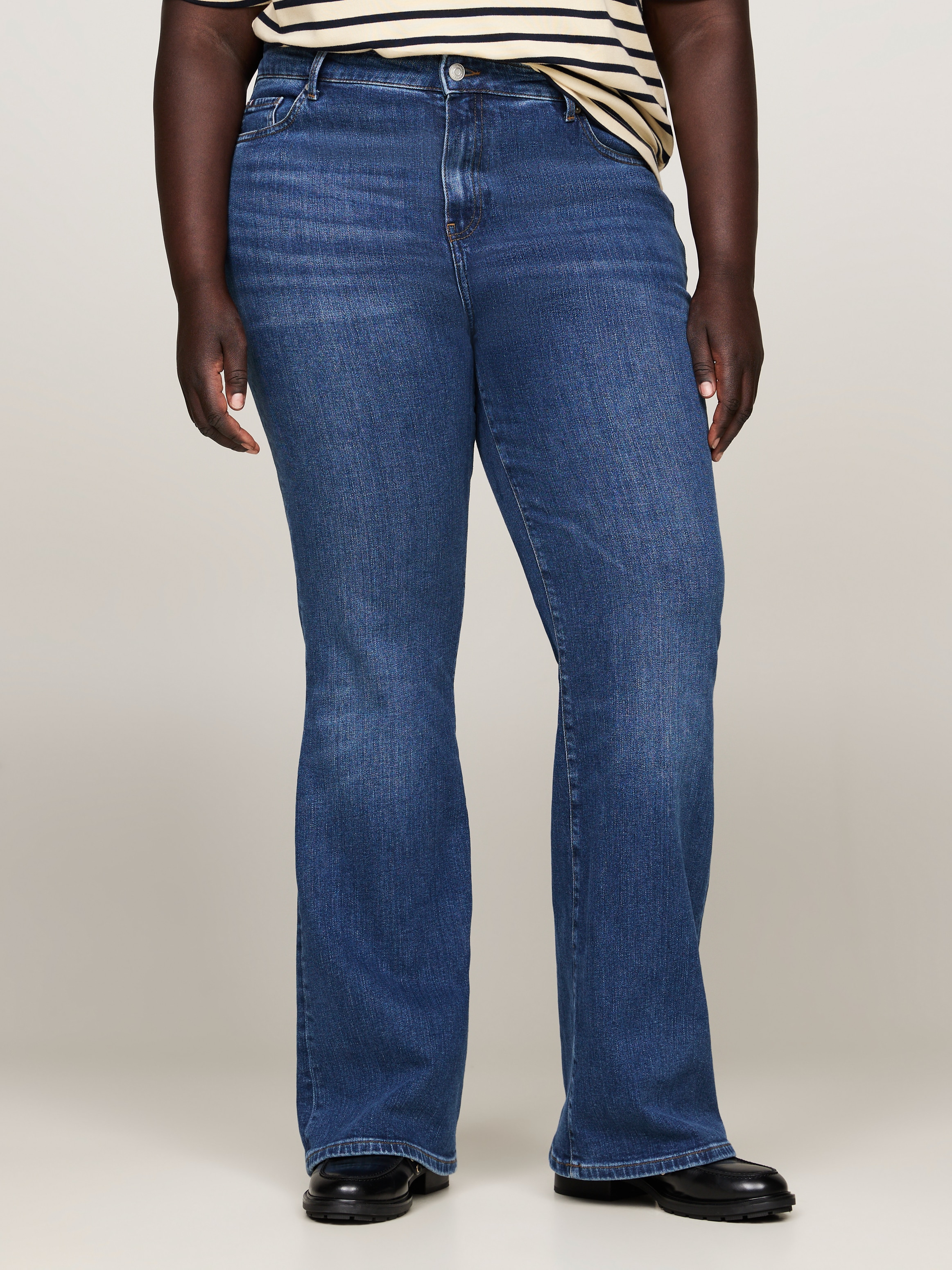 Tommy Hilfiger Curve Bootcut-Jeans »CRV BOOTCUT RW CLER«, Große Größen in Stoned Washed Optik