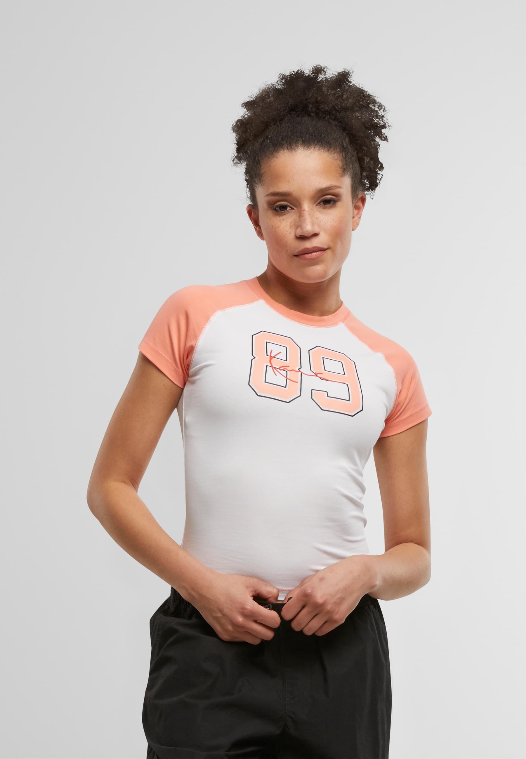 Karl Kani T-Shirt »Karl Kani Signature Print Tiny Raglan T-Shirt« 1 Stk.