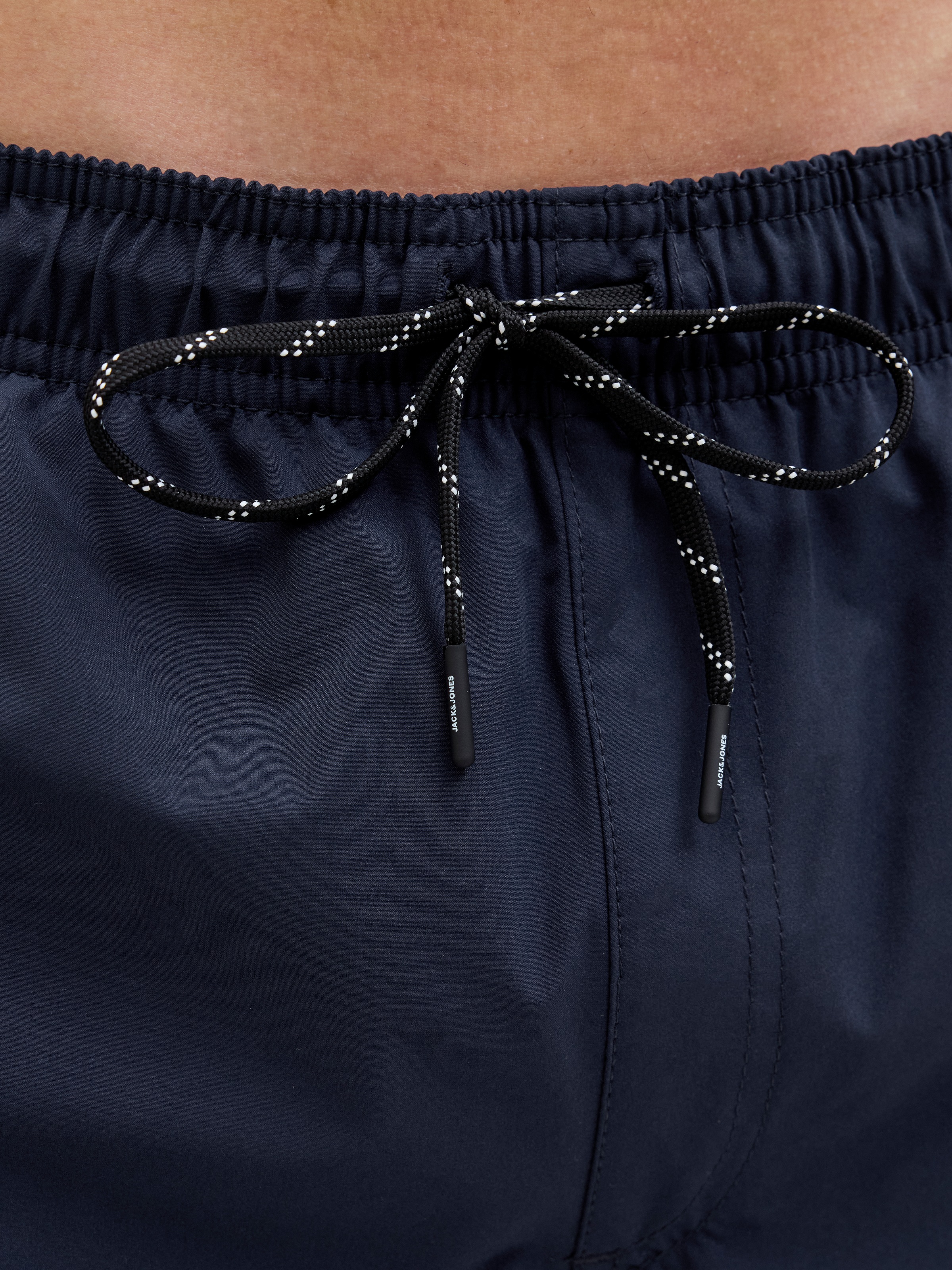 Jack & Jones Badeshorts »JPSTMAUI Badeshort mit mittlerer Taille und elastischem Bund«, unifarben, modisch, regular fit, Web