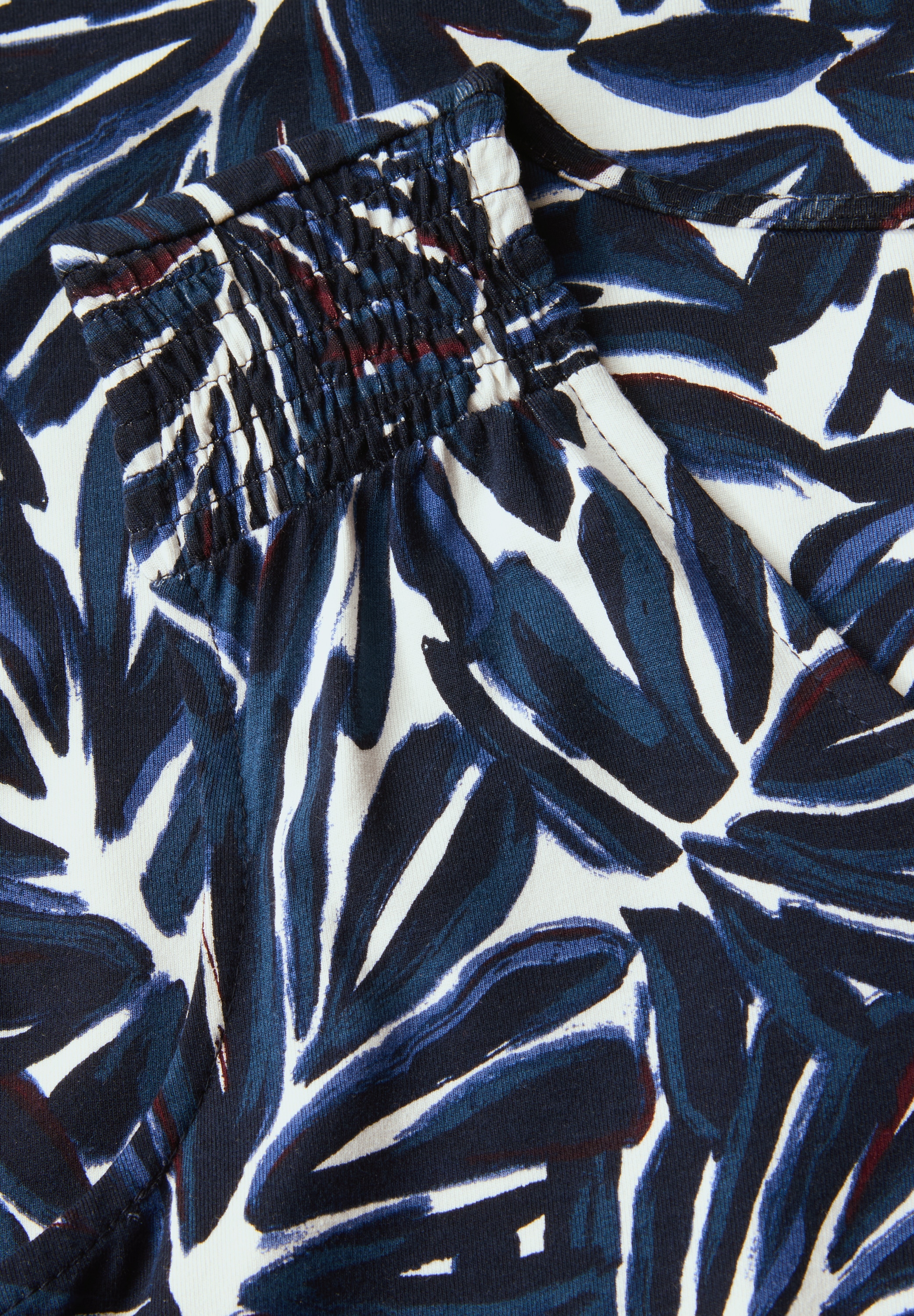 Cecil Jerseykleid, mit Raffung an den Schultern und grafischem Muster