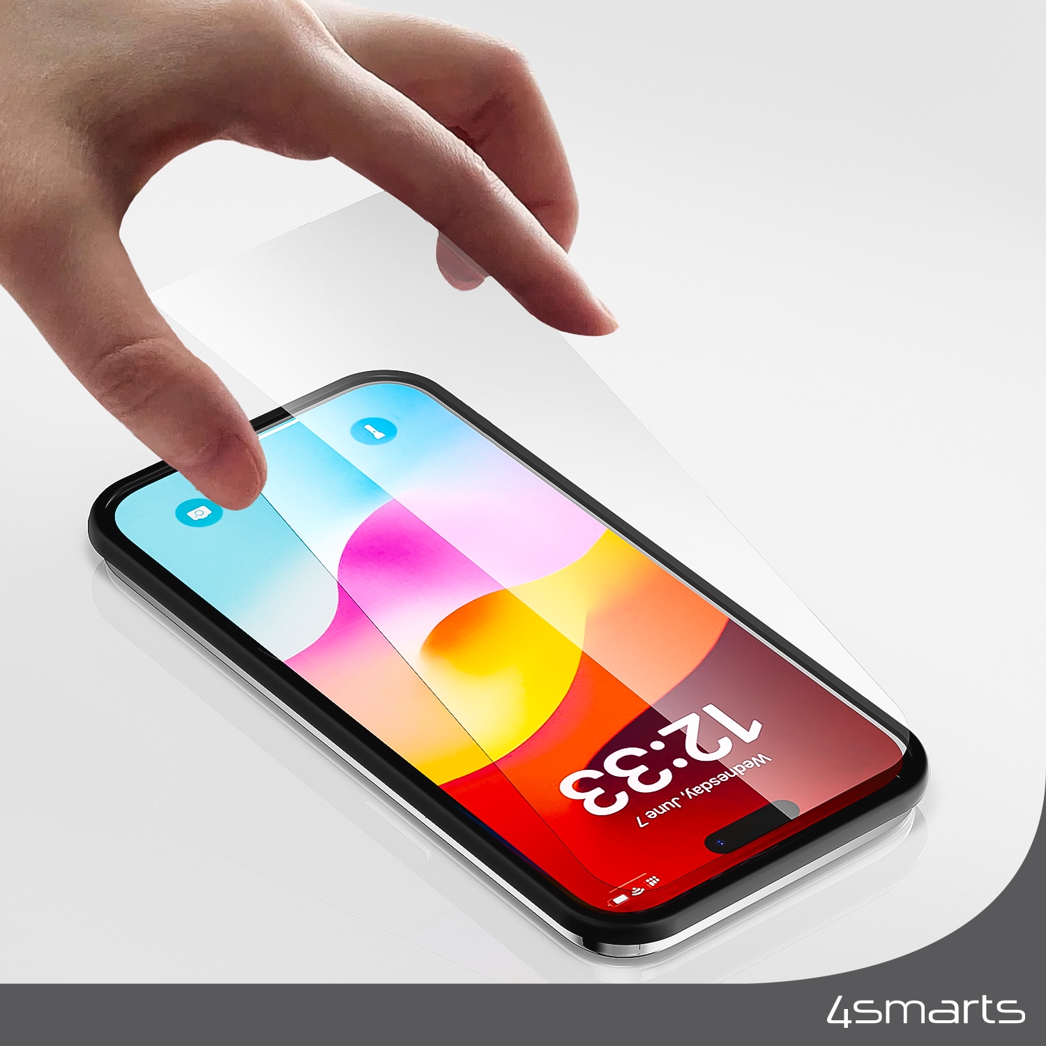 4smarts Displayschutzglas »Second Glass mit Montagerahmen« für Apple iPhone 15