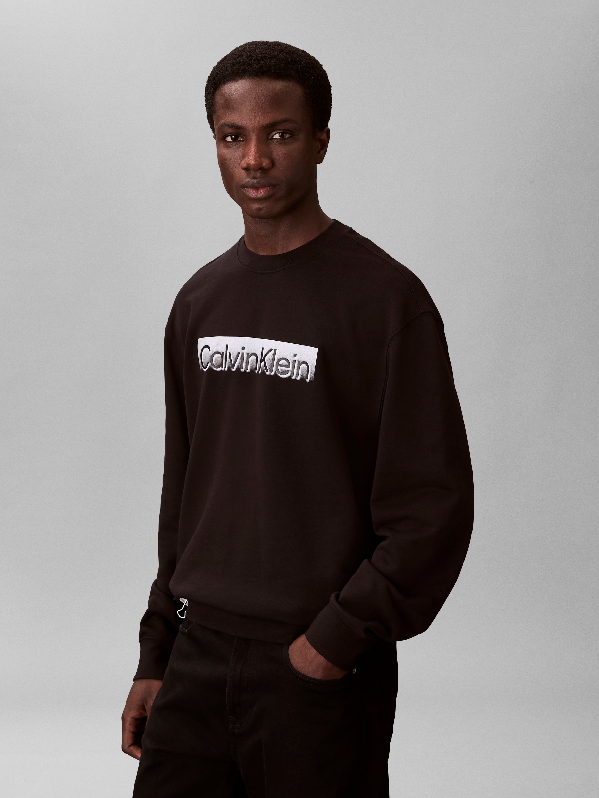 Calvin Klein Sweatshirt »EU SPORTSWEAR GRAPHIC CREWNECK«, Regular fit mit Logodruck

