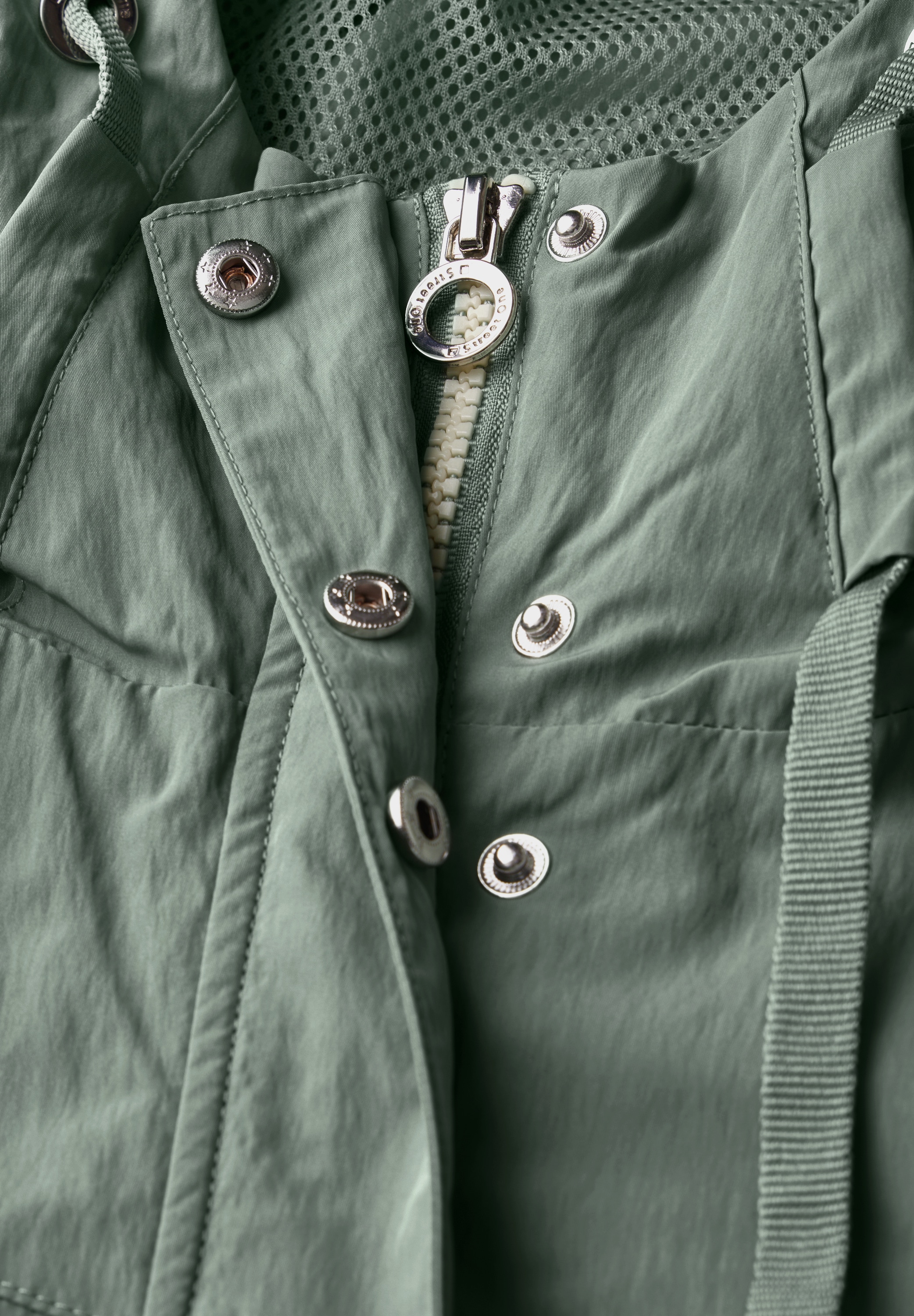 STREET ONE Windbreaker, mit Kapuze, mit Logo Stickerei