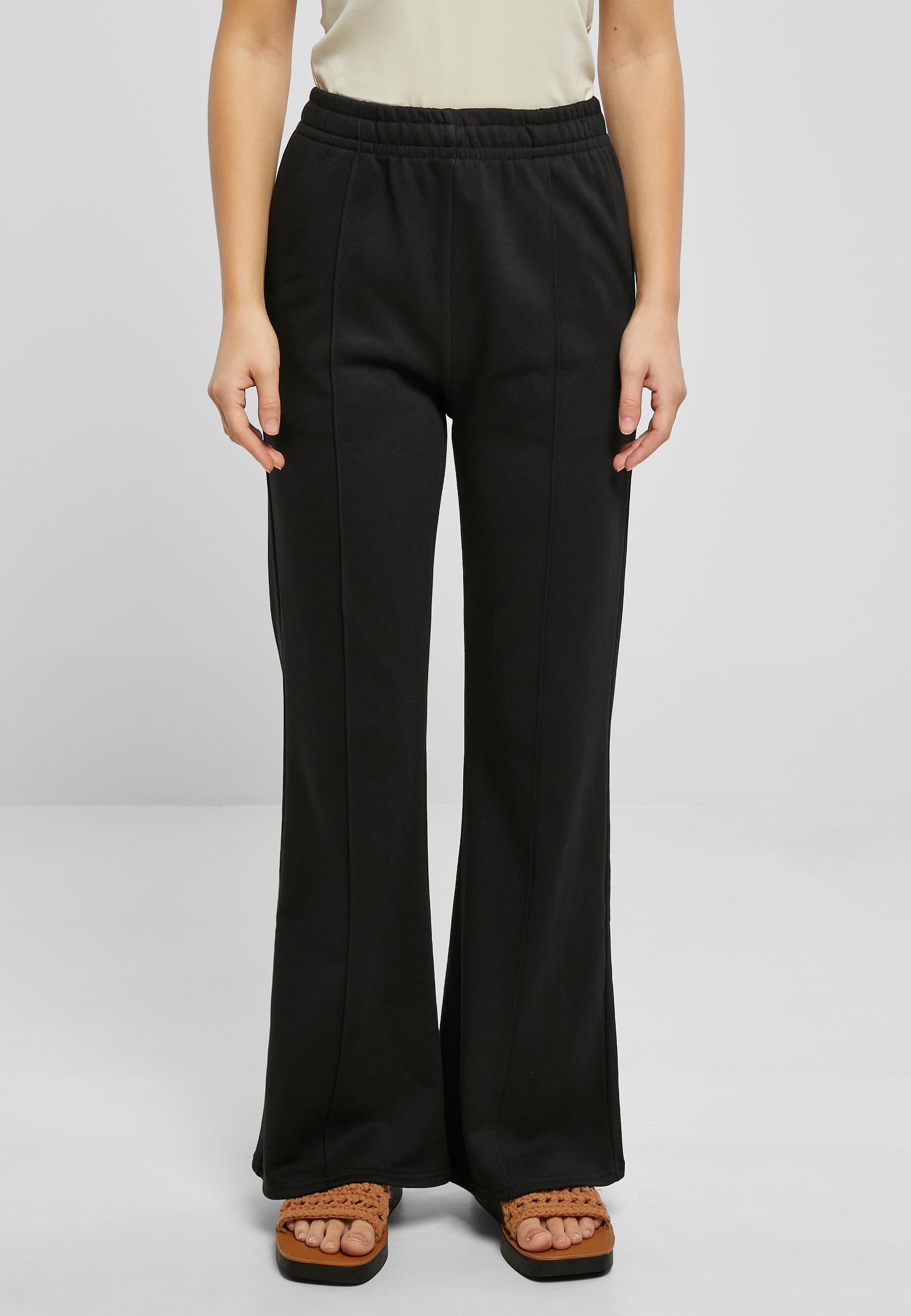 URBAN CLASSICS Jogginghose »Urban Classics Damen Ladies Flared Pin Tuck Terry Pants«