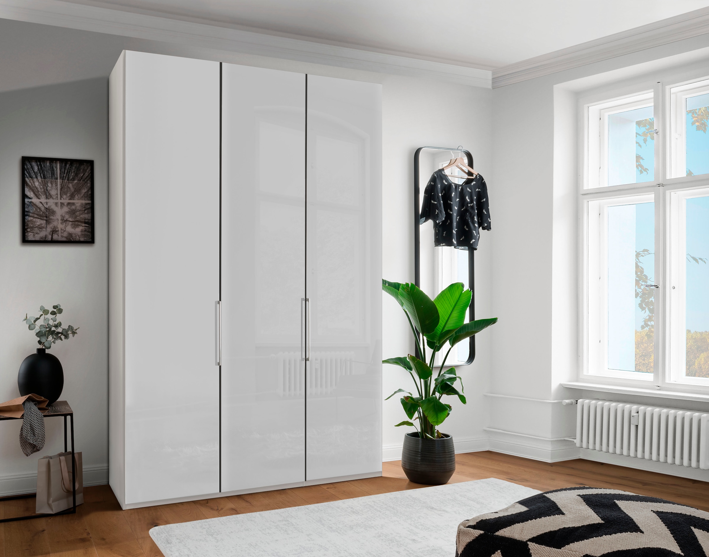 WIEMANN Falttürenschrank »Monaco« mit Glasfront sowie hochwertigen Beschlägen