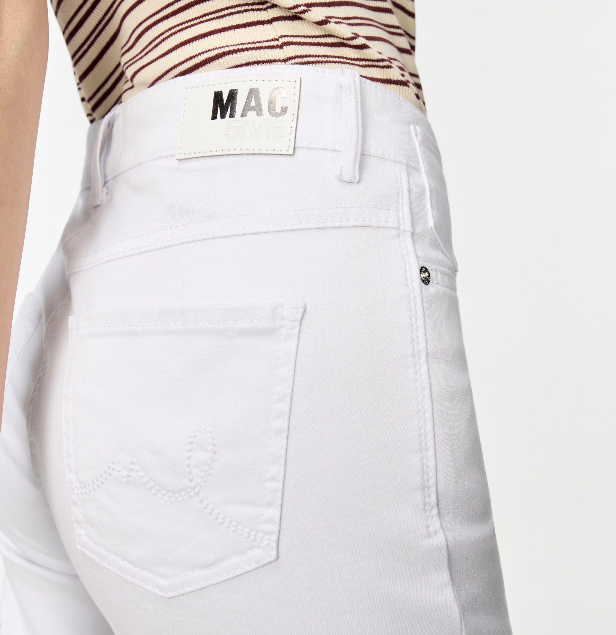 MAC Bootcut-Jeans »LAURA« Figurformende Denim-Qualität