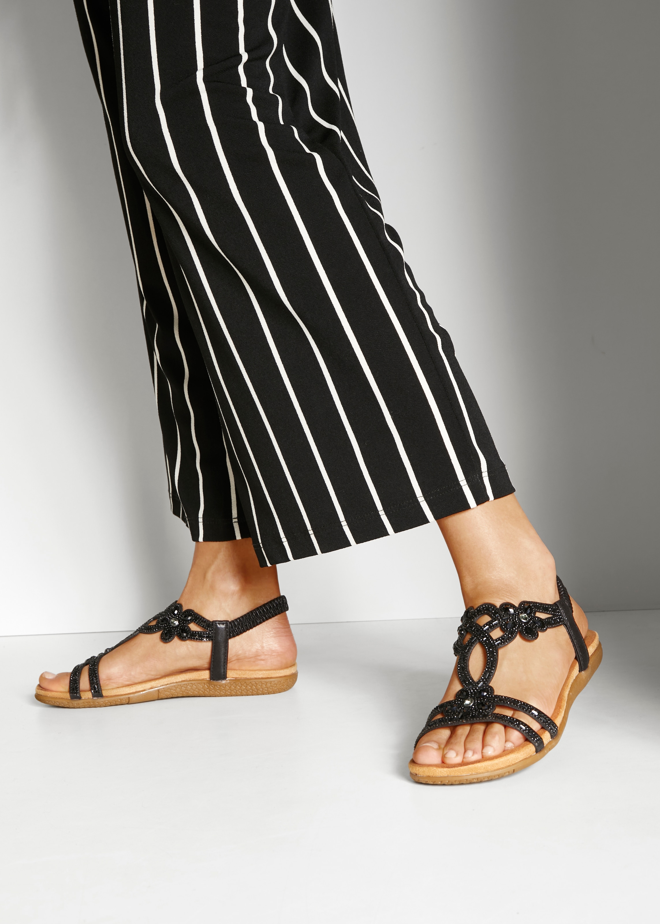 Vivance Sandale »Sommerschuh«, Sandalette, Sommerschuh mit elastischen Riemen & Glitzersteinen VEGAN