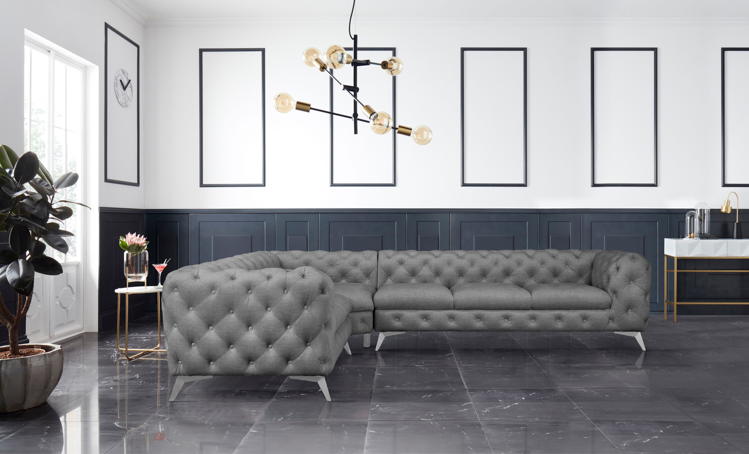 Leonique Chesterfield-Sofa »Ecksofa GLYNIS L-Form mit Wellenunterfederung, Maße B/T/H 323/264/75cm«, aufwändige Knopfheftung, moderne Chesterfield Optik, Fußfarbe wählbar