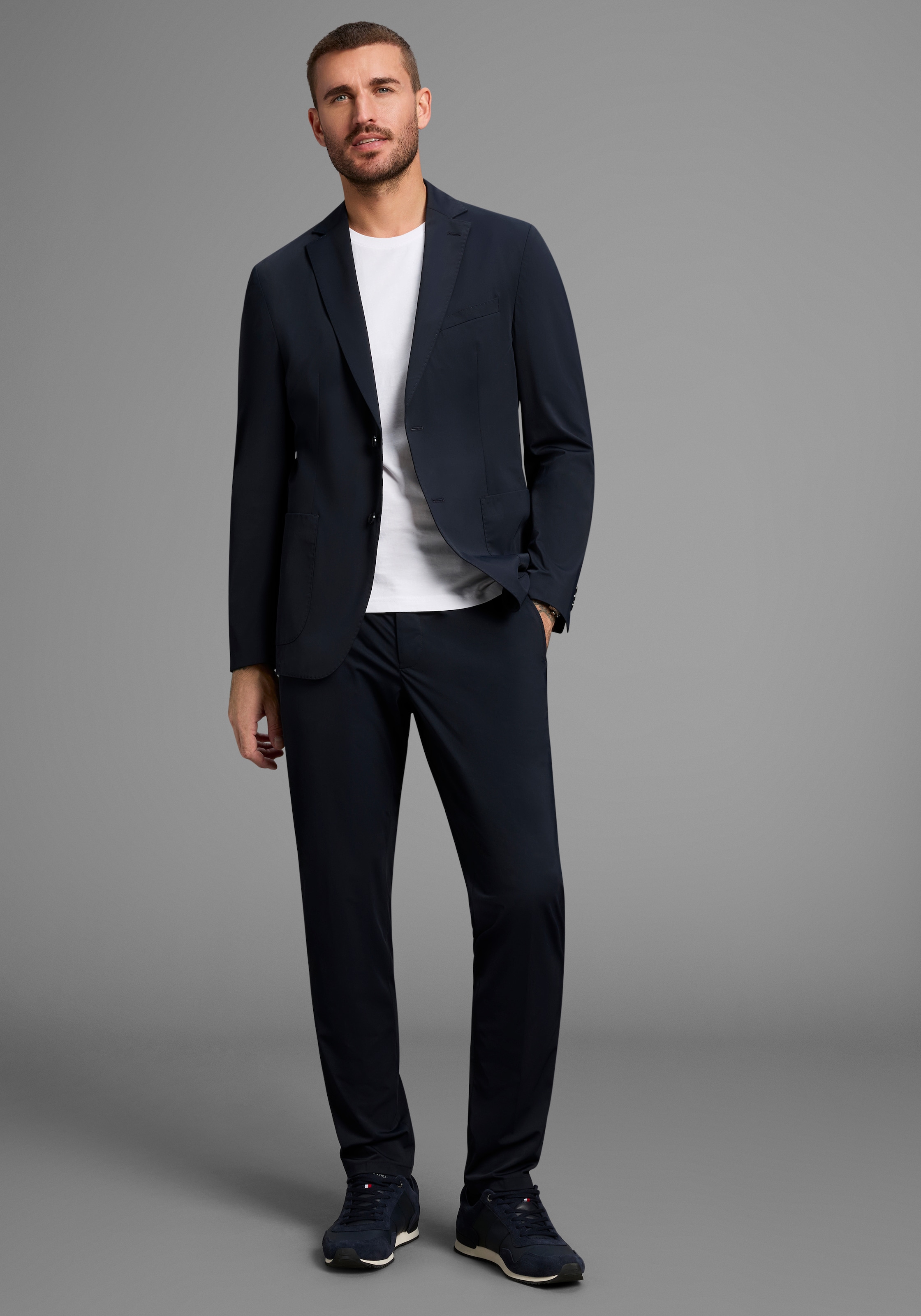 BRUNO BANANI Anzug »Packable Suit, Anzug« Sakko & Hose, 2 tlg. slim fit perfekt für Reisen! immer Top gestylt ohne Knitterfalten marine 50 50...