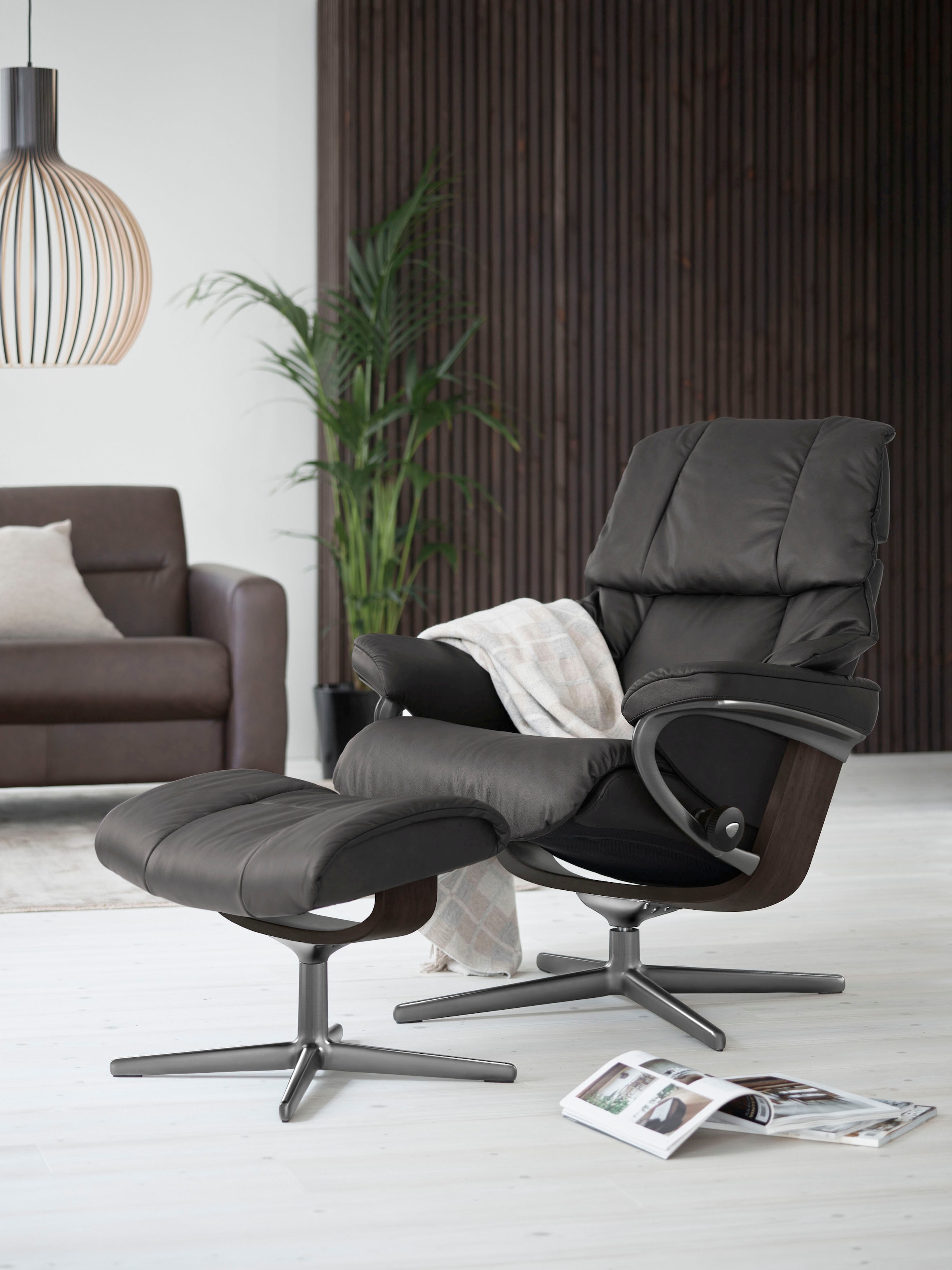 Stressless® Relaxsessel »Reno«, mit Cross Base, Größe S, M & L, Holzakzent günstig online kaufen