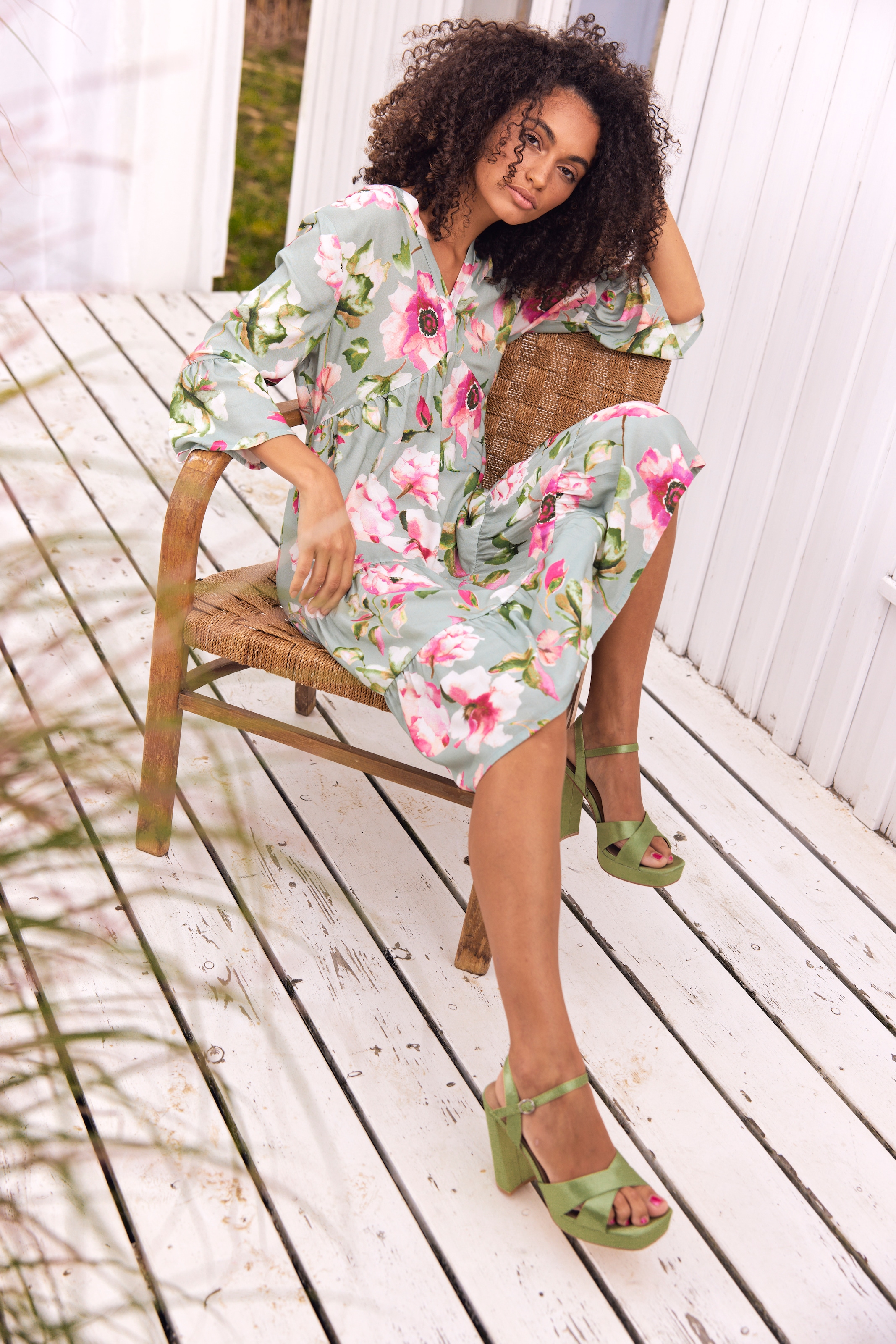 Aniston CASUAL Tunikakleid, online Blumendruck kaufen fantasievollem mit