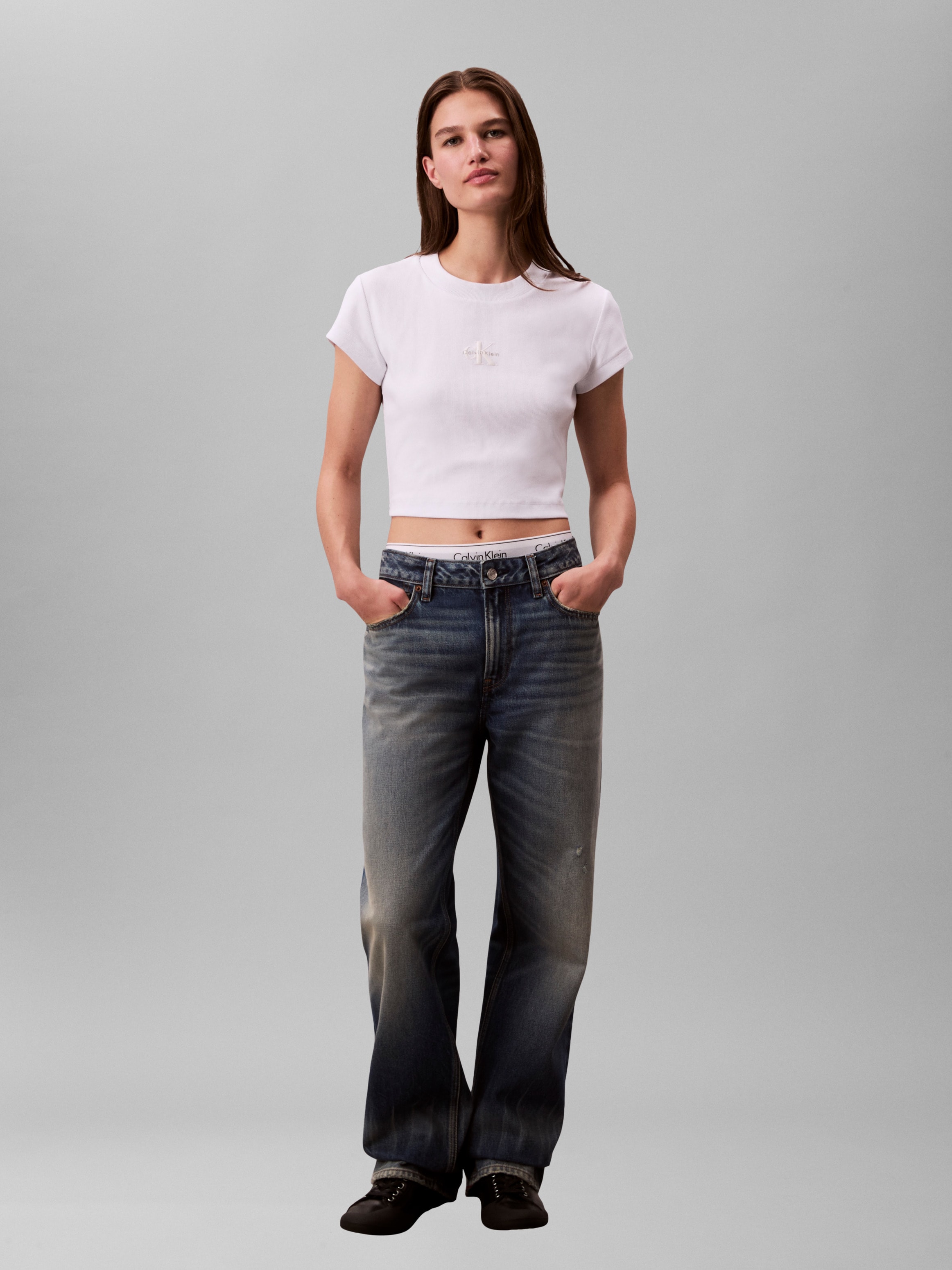 Calvin Klein Jeans T-Shirt »MONOGRAM BABY TEE« Rundhalsausschnitt, taillenlang