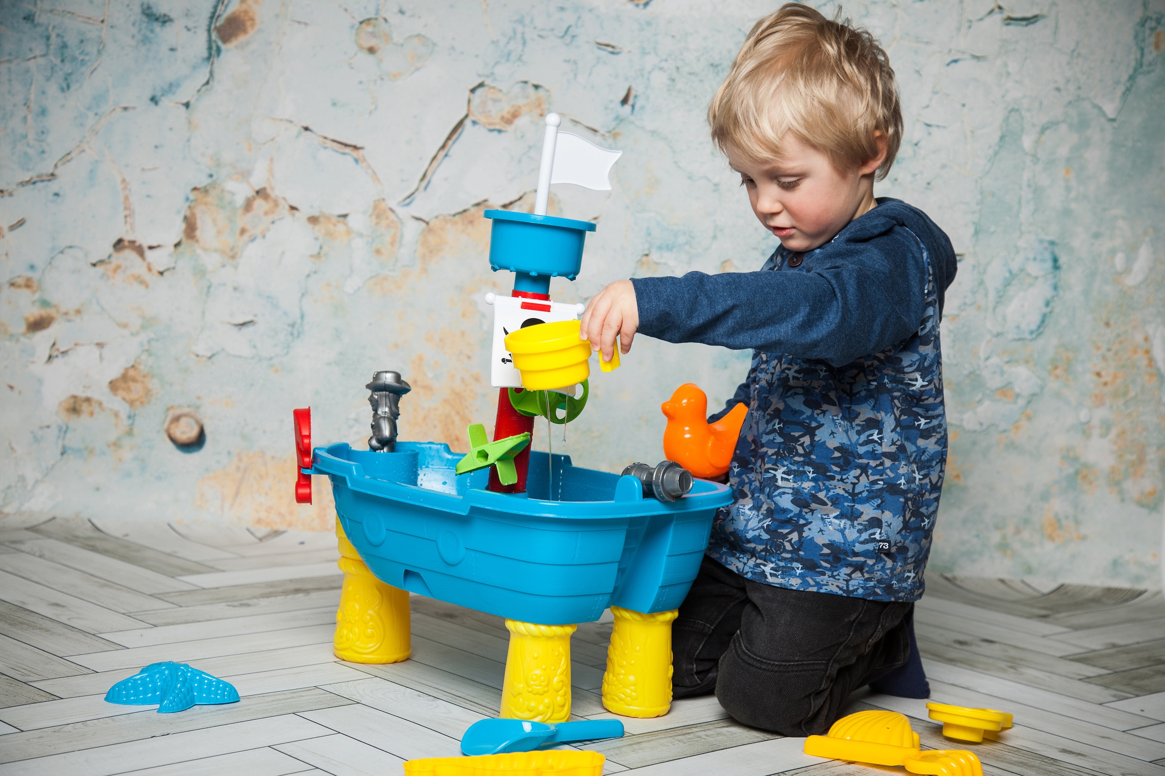 Knorrtoys® Spieltisch »Sandtisch Piratenschiff«