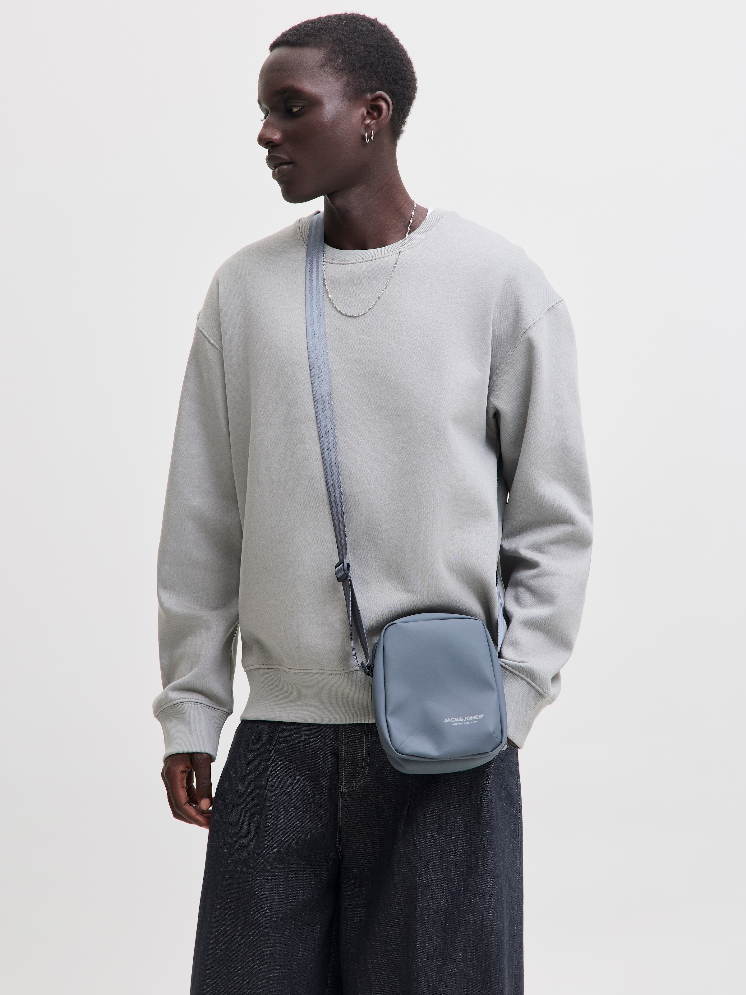 Jack & Jones Sweatshirt »JJEACE SWEAT CREW NECK NOOS«, Baumwollmischung, locker geschnitten
