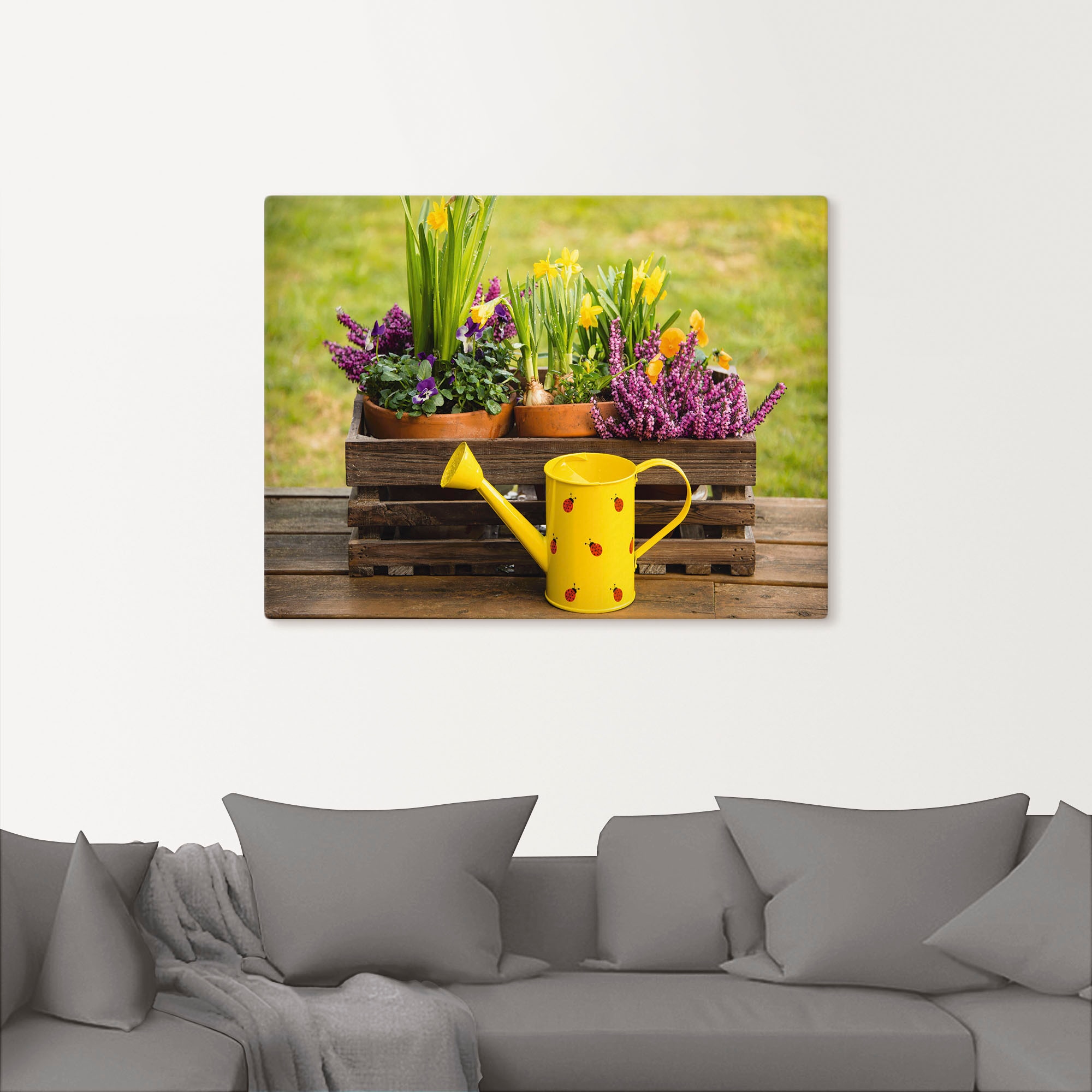 Artland Wandbild »Holzkiste Heidekraut Narzissen Gießkanne«, Vasen & Töpfe, (1 St.), als Alubild, Outdoorbild, Leinwandbild in verschied. Größen