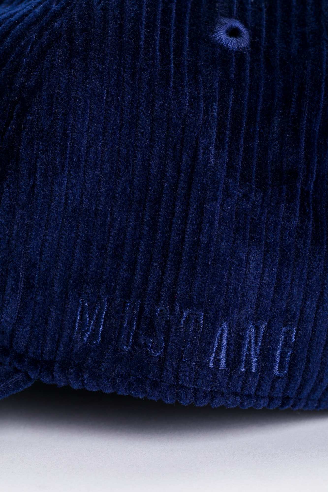 MUSTANG Baseball Cap »"Rowan"« mit gerundetem Schirm, aus Baumwolle in Cord-Optik, unifarben