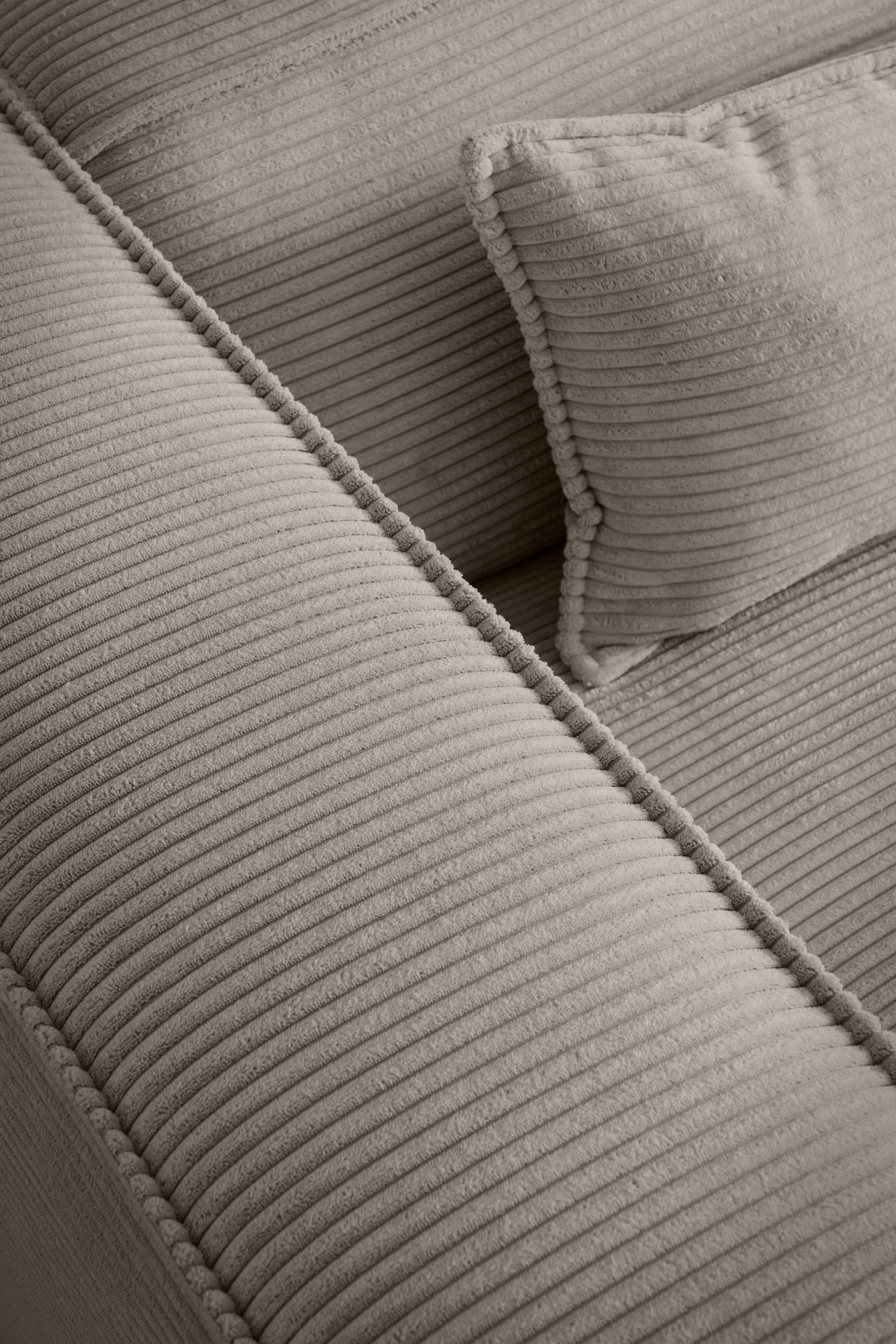 LeGer Home by Lena Gercke Polsterecke »PIARA XXL, L-Form mit Schlaffunktion, Big-Sofa in Cord o. Leinenoptik«, Hocker stellbar zum Schlafsofa (Krokodilverbinder), tiefe Sitzfläche