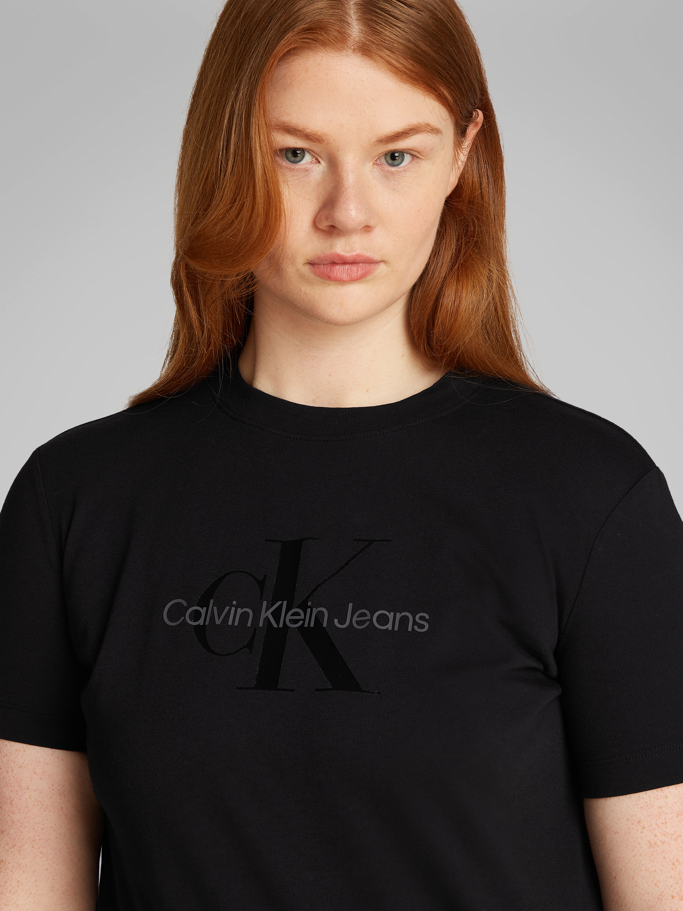 Calvin Klein Jeans Plus T-Shirt »PLUS GLOSSY MONOLOGO REGULAR TEE«, mit glänzendem Druck, in großen Größen