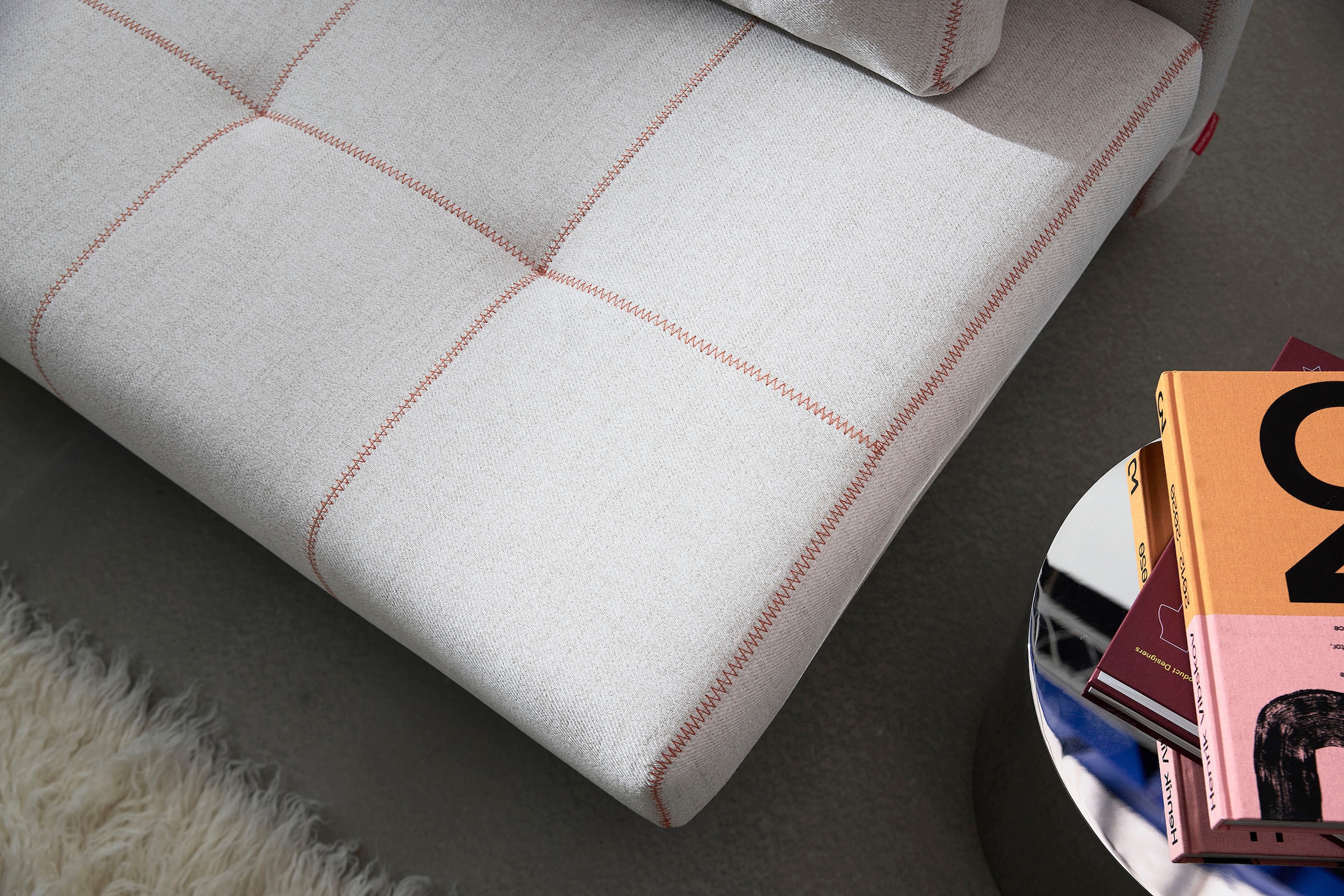 INNOVATION LIVING ™ 3-Sitzer »SIGGA X Schlafsofa mit hohen Sitz- und Liegekomfort«, Dekorative Kontrastnähte, detailreiches Design