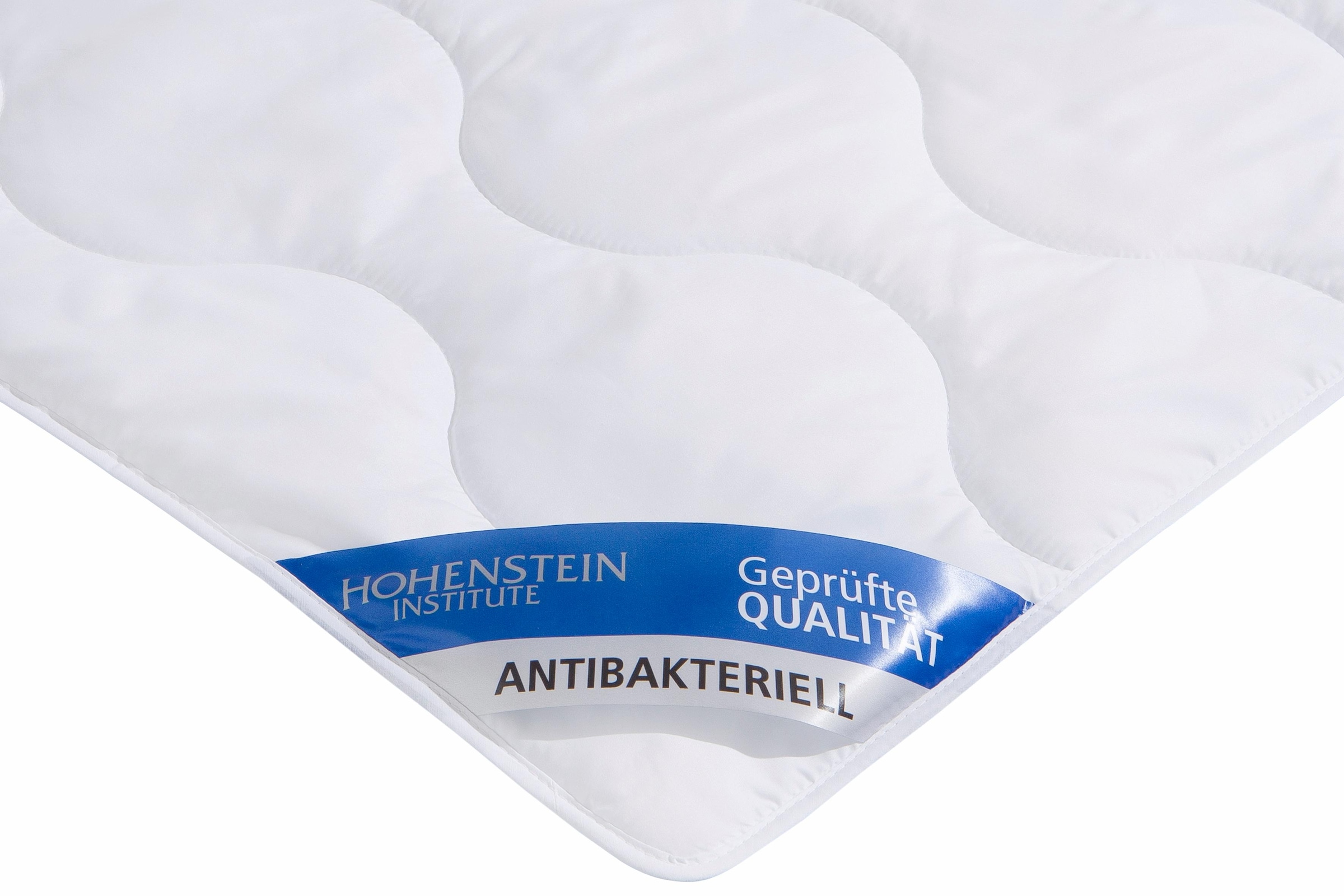 Hohenstein von Kunstfaserbettdecke Wirkung schnell Füllung bequem und mit geprüft*«, (1 antibakterielle wurde Polyester, durch Antibakteriell Microfaserbezug Bezug St.), auf »Bettdecke die Jekatex Füllung mit Aegis-Technologie Polyestergewebe,