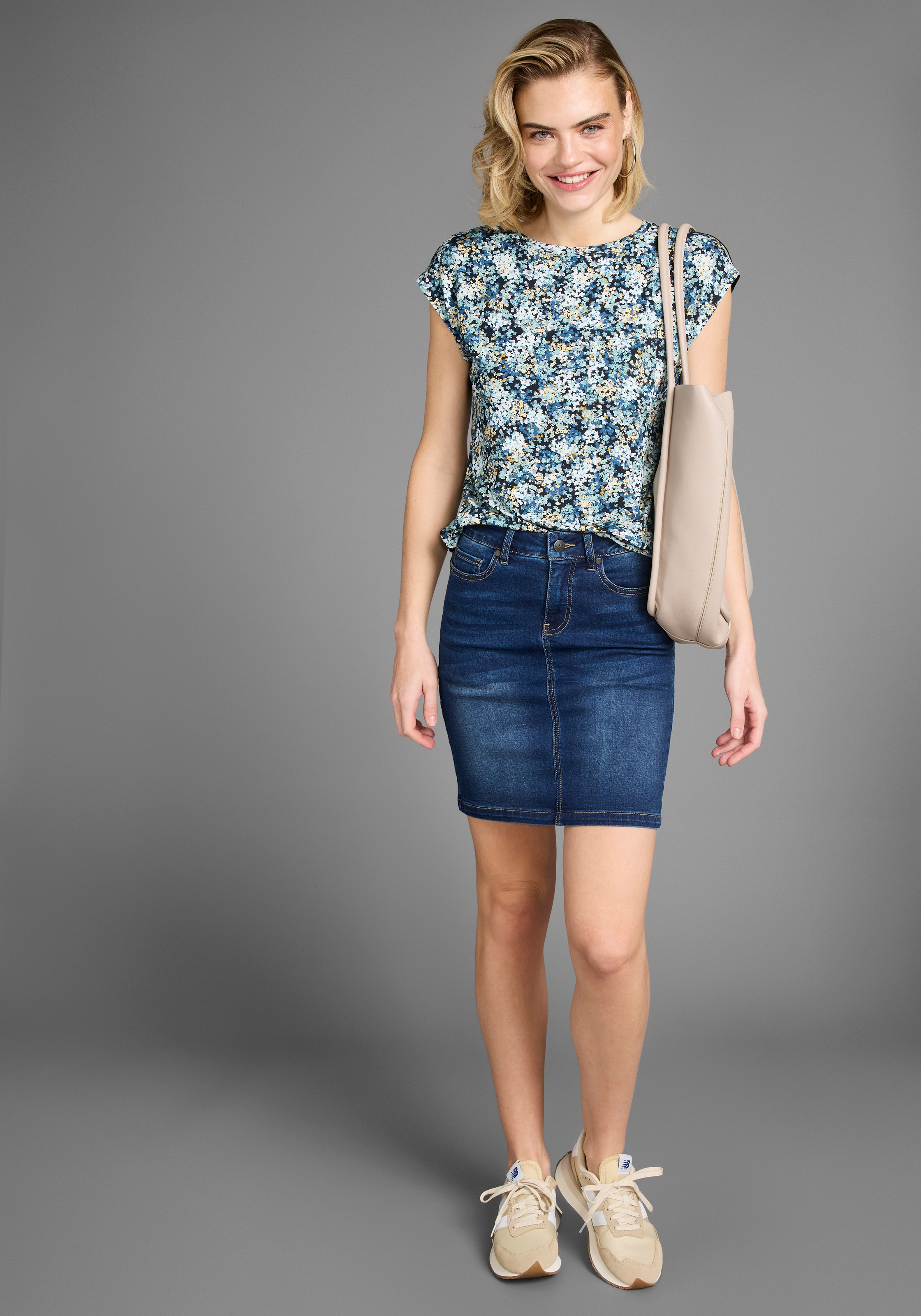 Laura Scott T-Shirt, mit filigranem Blumen-Druck