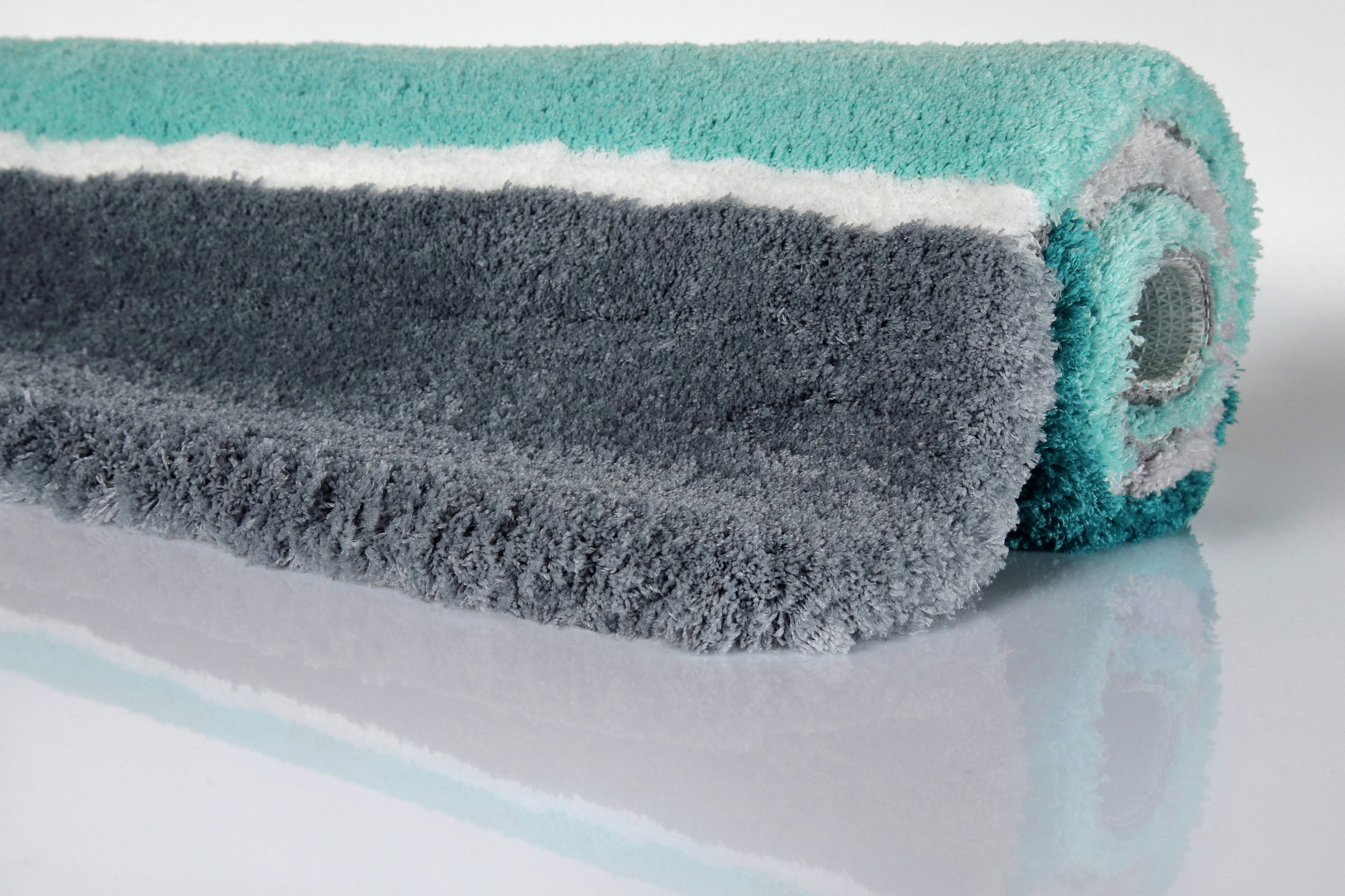 Homie Living Badematte »Rio Marina« Höhe 30 mm rutschhemmend beschichtet fußbodenheizungsgeeignet | schnell trocknend flauschiger Badteppich, modern gestreift, waschbar, Badezimmerteppich