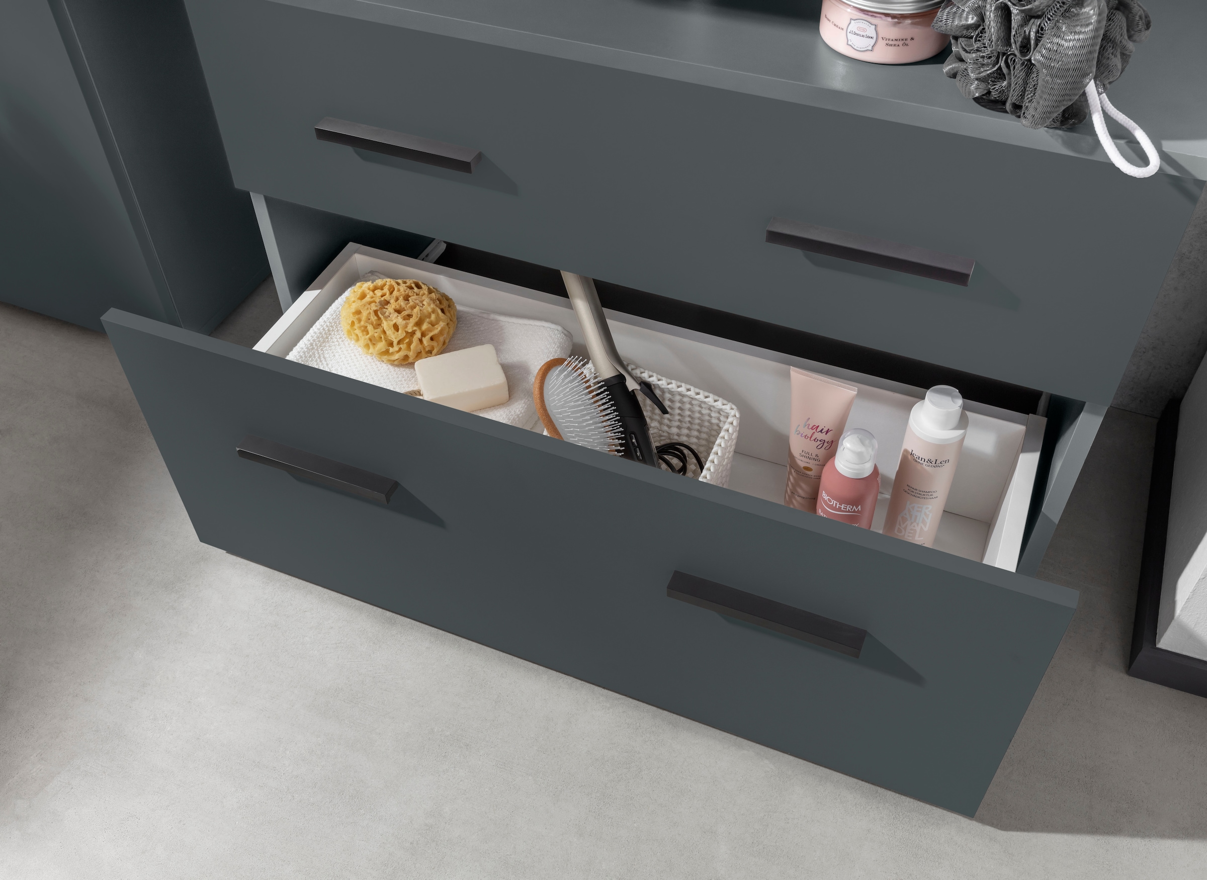 INOSIGN Waschbeckenunterschrank »Skara«, mit Klappe und Schubkasten, schwarze Griffe, Breite 80 cm, Höhe 55 cm