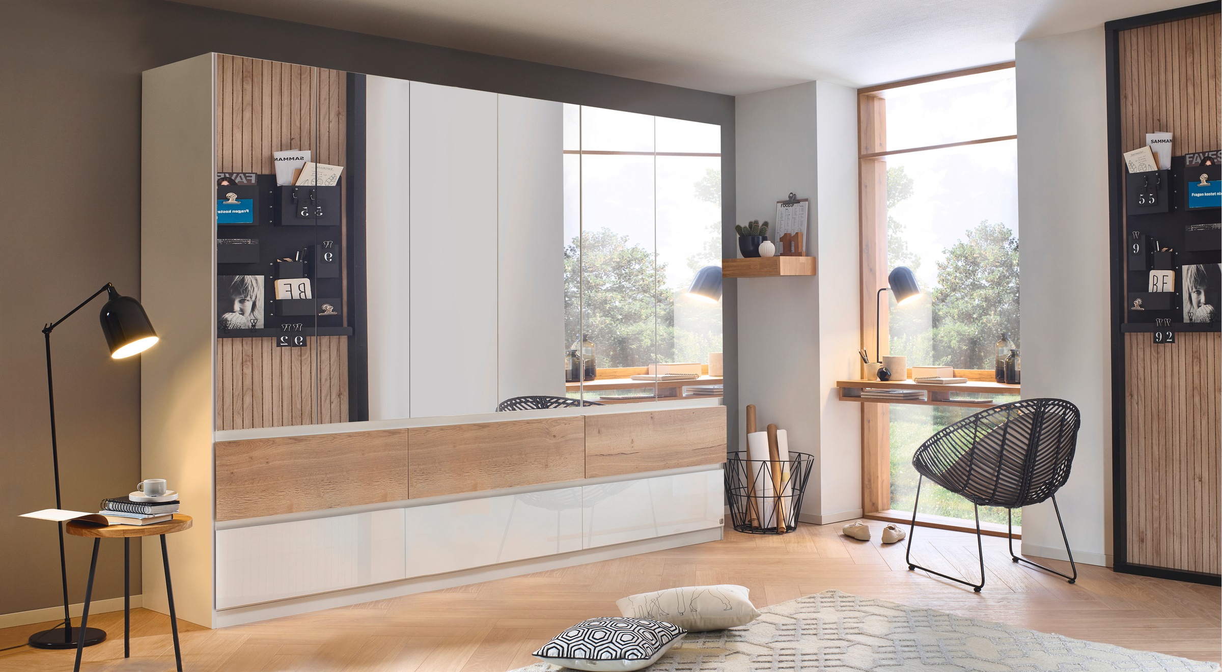 rauch Drehtürenschrank "Winnipeg" grifflose Front, Schubkästen m. Griffmuld günstig online kaufen