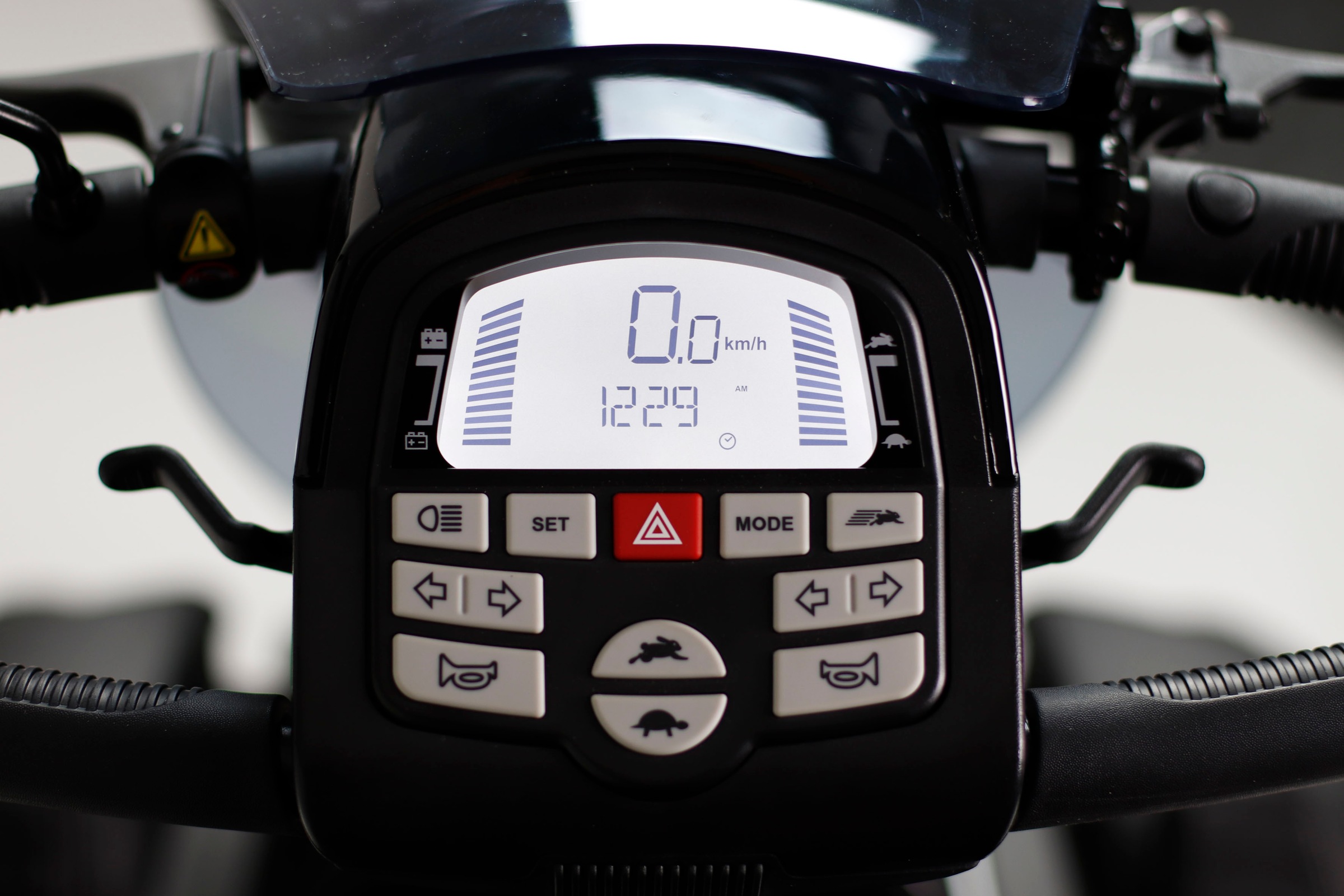 mobilis Elektromobil »M94 2.0, Premium Fahrzeug«, Große Reichweite, Komfortsitz, LCD-Display, Outdoor-Spezialist
