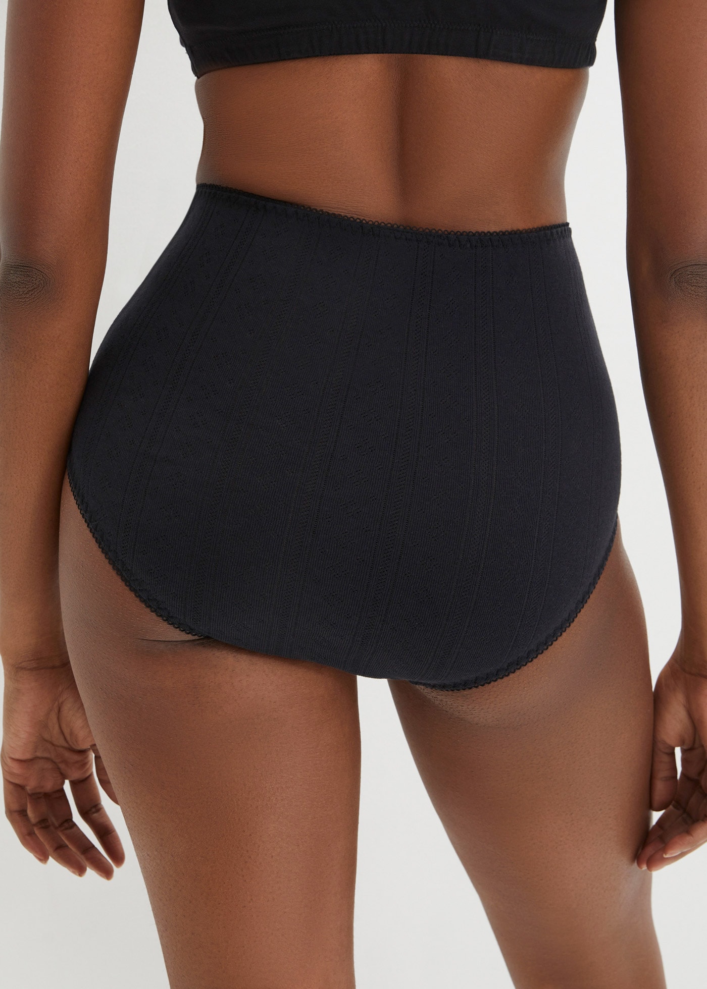 bonprix High-Waist-Slip Packung, 4 Stk. Highwaist Schnitt, aus Ajourmuster aus Baumwolle, mit Elasthan-Anteil