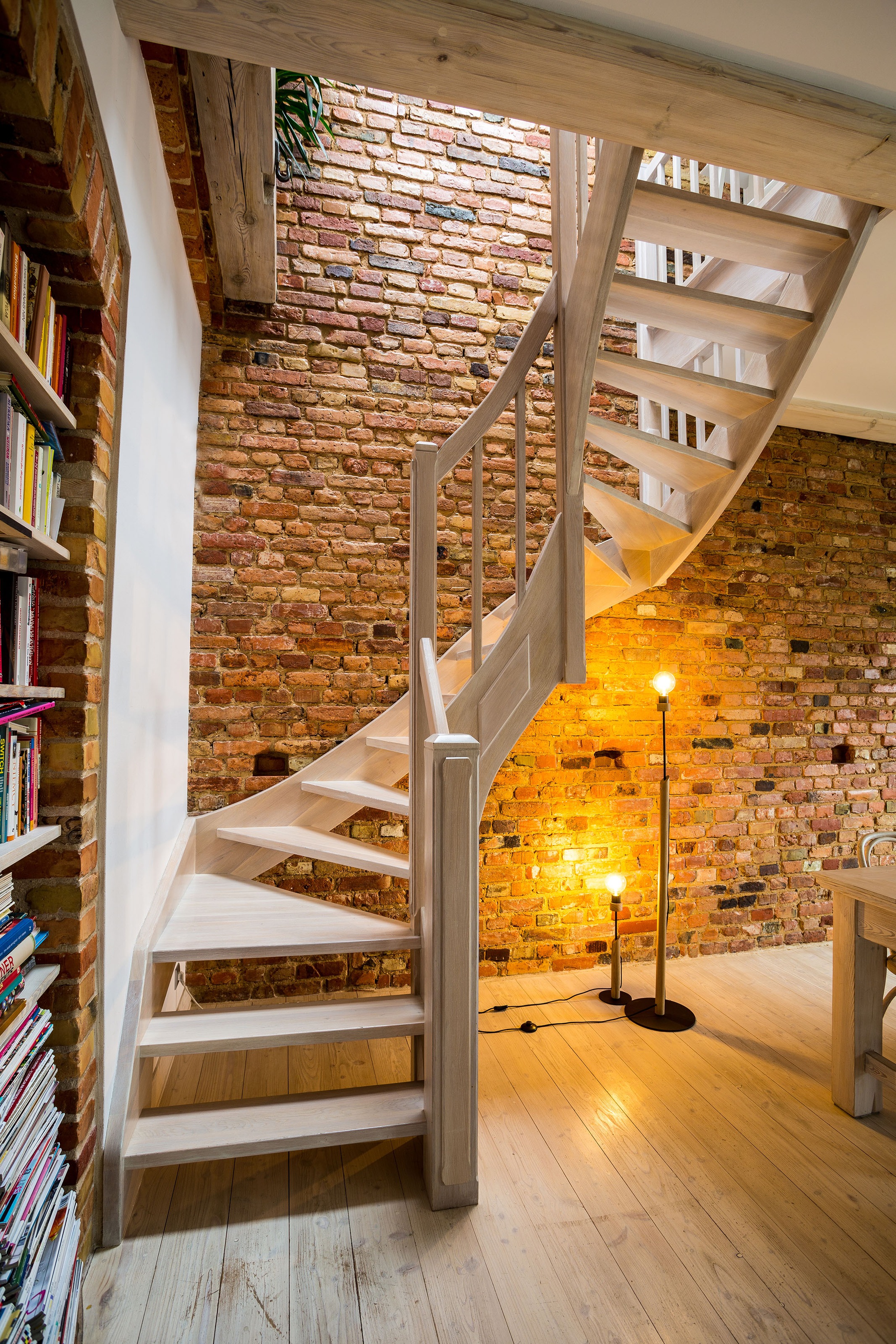 BRITOP LIGHTING Stehlampe »SOLANGE«, Leuchtmittel E27 | Leuchtmittel wechselbar-ohne Leuchtmittel, Aus Eichenholz