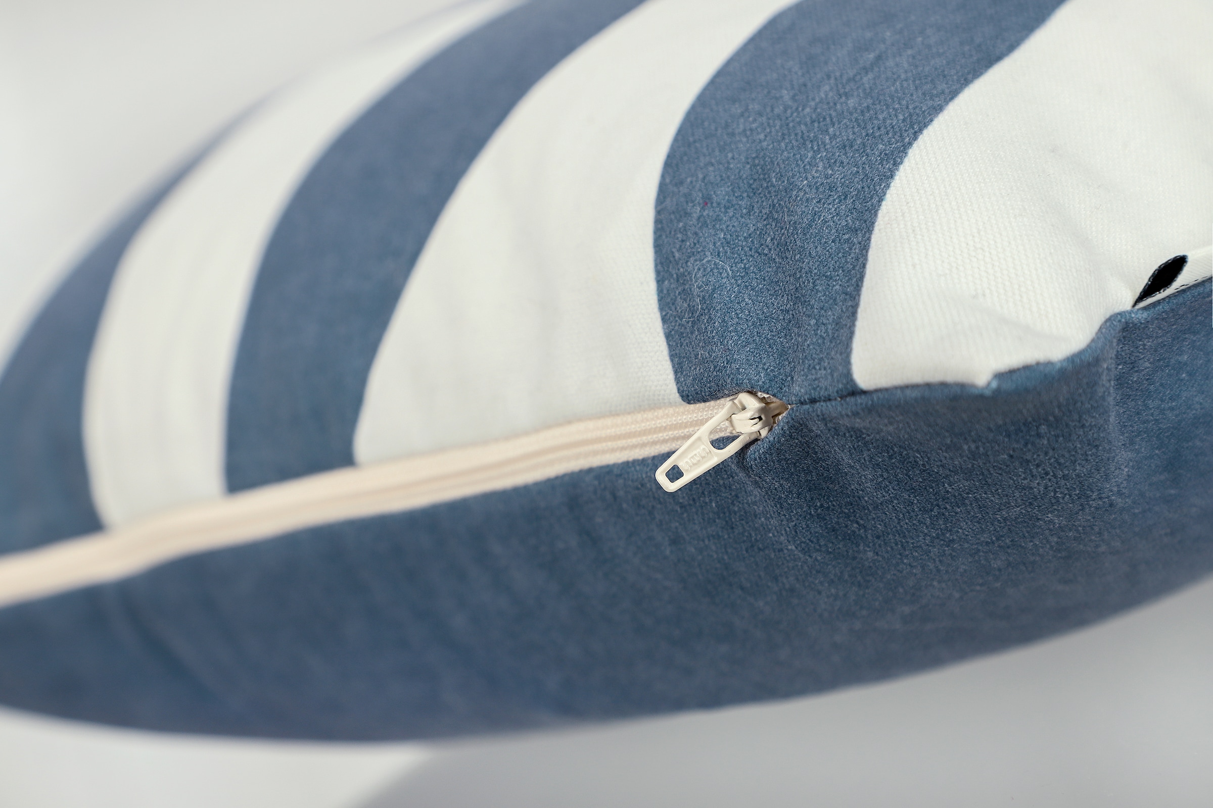 TOM TAILOR HOME Kissenbezug »Modern Waves« modernes Wellenmotiv