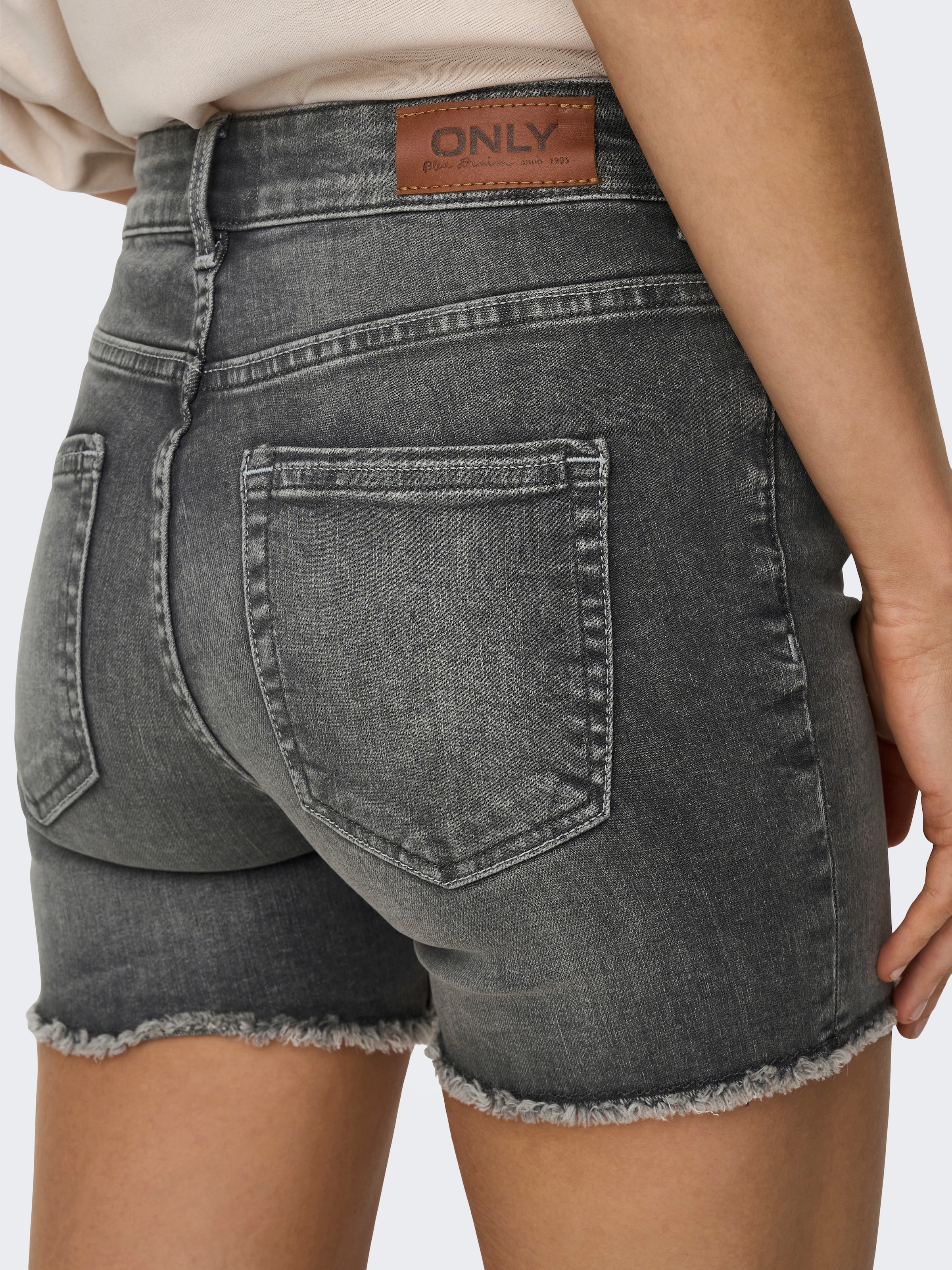 ONLY Shorts »ONLBLUSH MID SK DNM SHORTS NOOS«  Baumwollmischung, regular fit