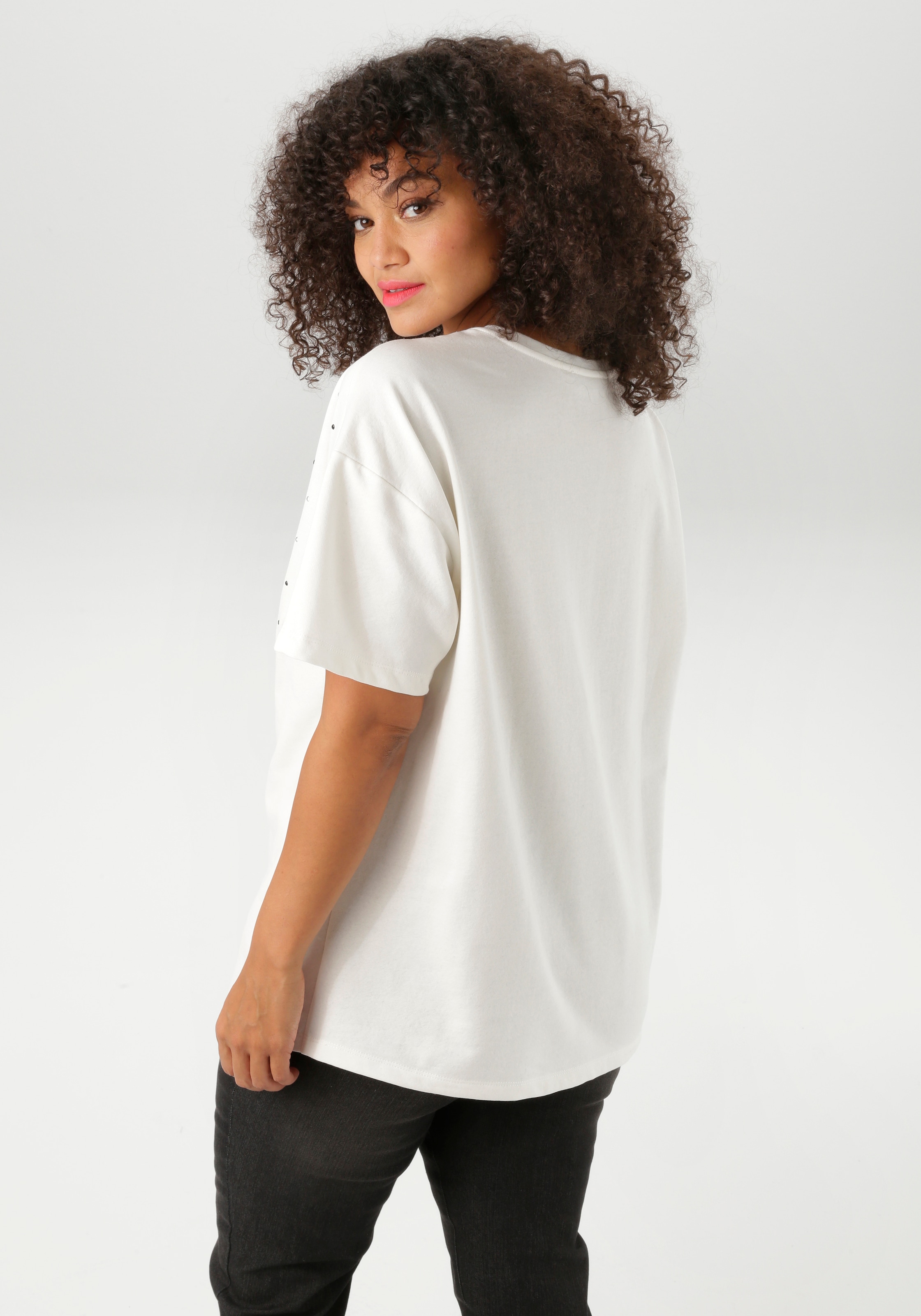 Aniston PLUS Kurzarmshirt, mit Nieten Applikation verziert - NEUE KOLLEKTION