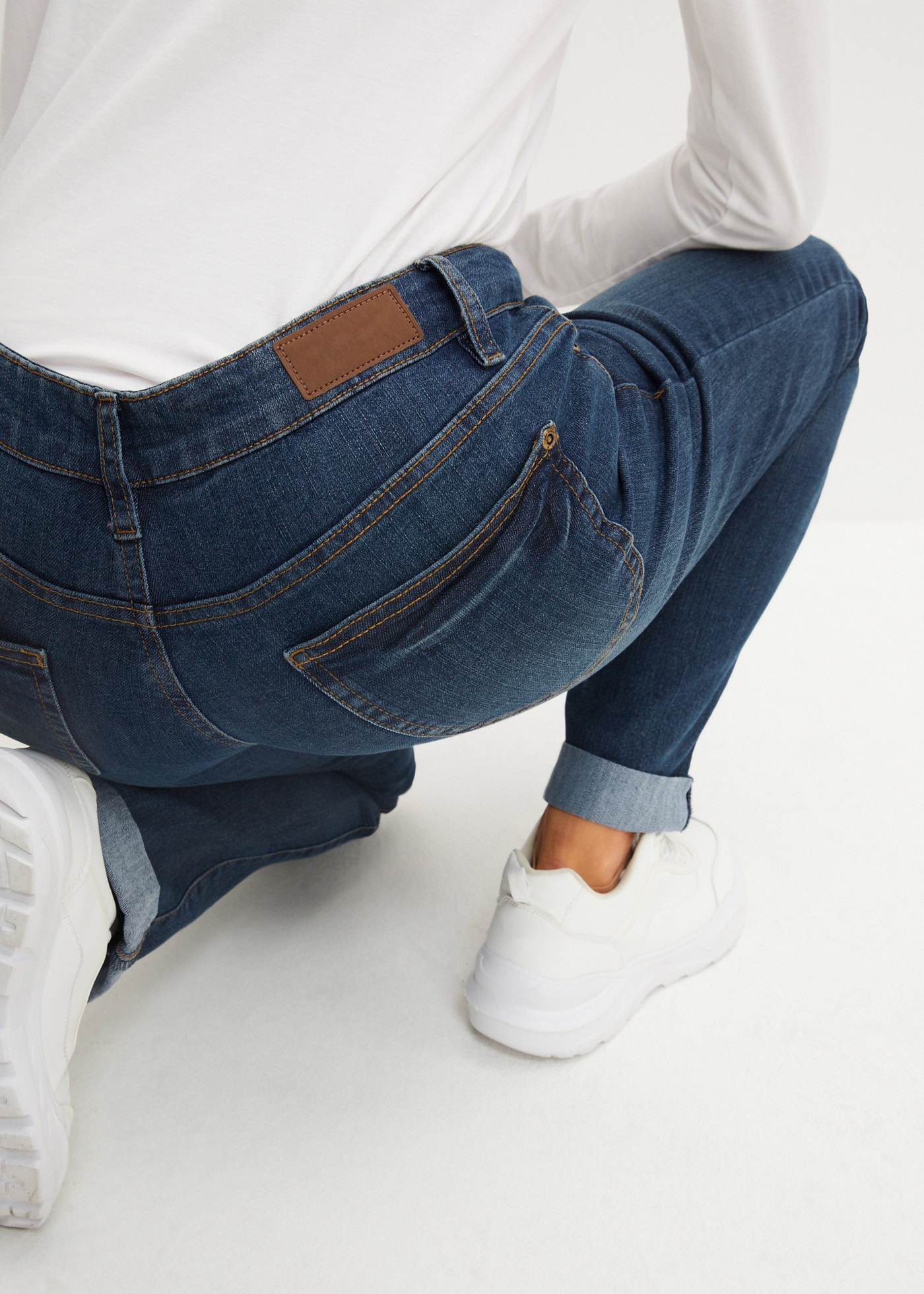 bonprix Straight-Jeans »Straight Jeans Mid Waist, Stretch« mit Aufschlag, im Five-Pocket-Style