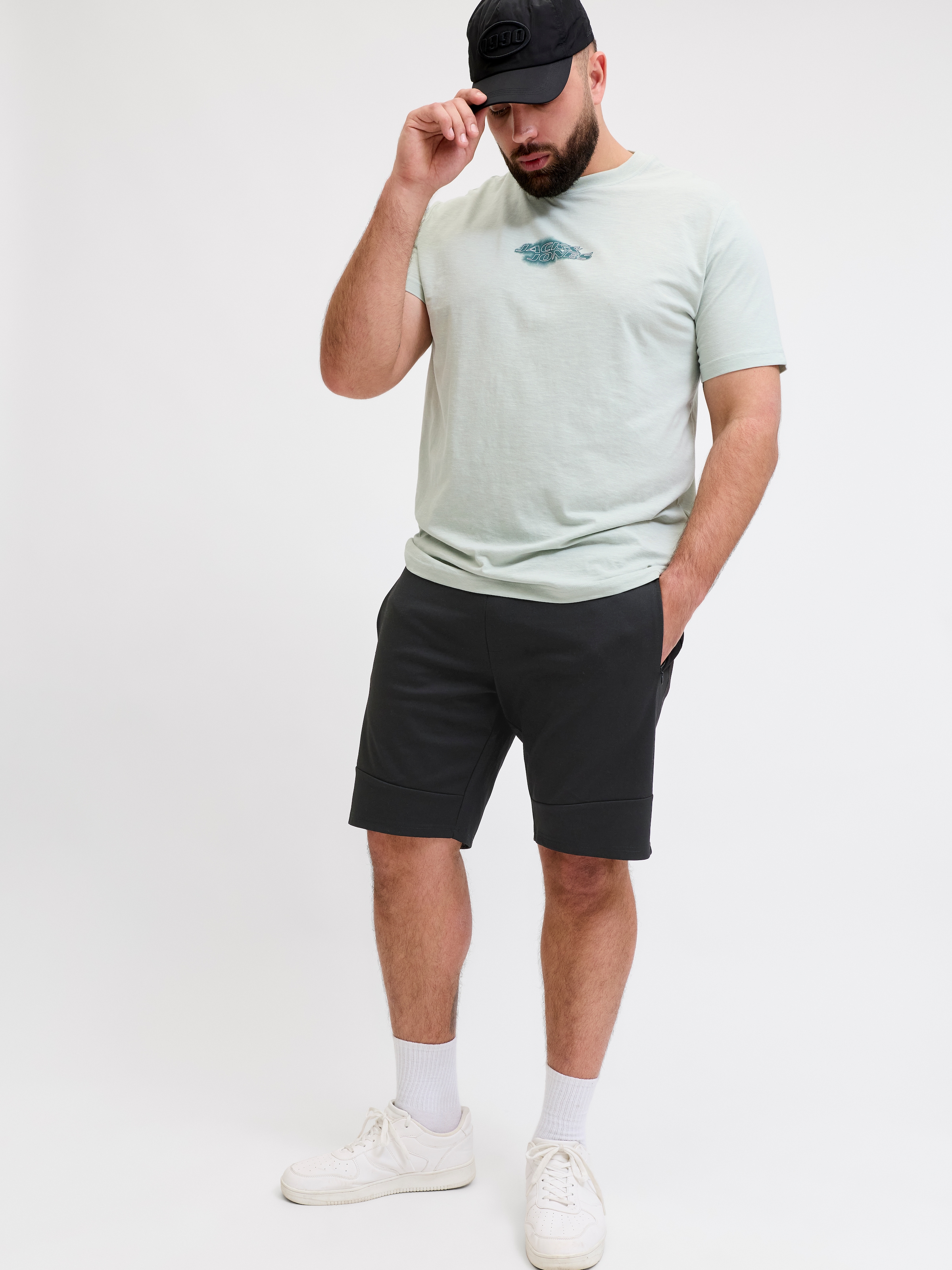 Jack & Jones PlusSize Sweatshorts »JPSTGORDON BASE SWEAT SHORTS SRT SN PLS«  Materialmix mit Stretch, regular fit