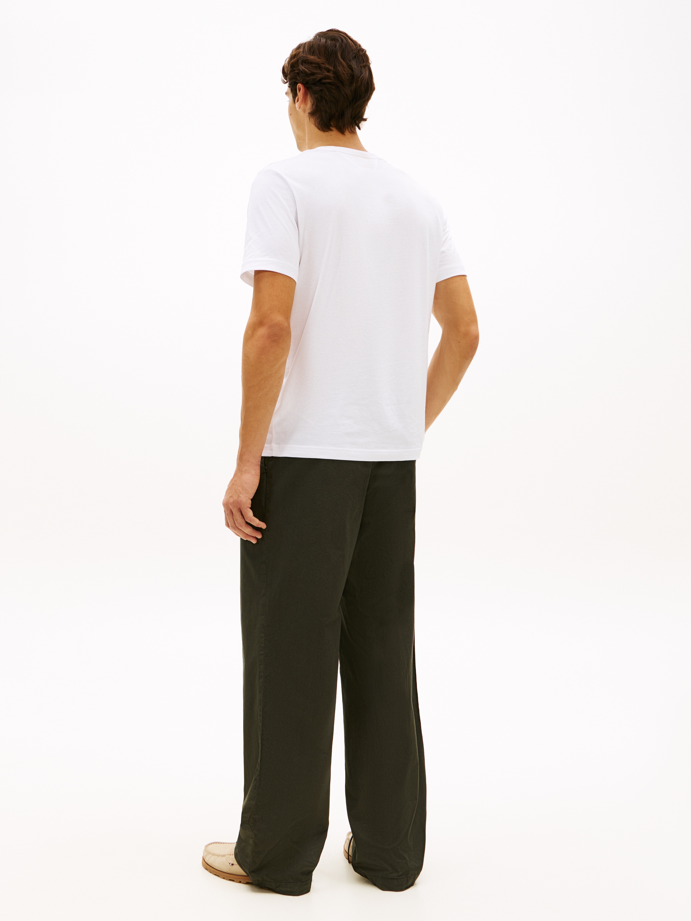 Tommy Hilfiger T-Shirt »BRAND LOVE TEXT BOX« regular fit, gerippter Rundhals