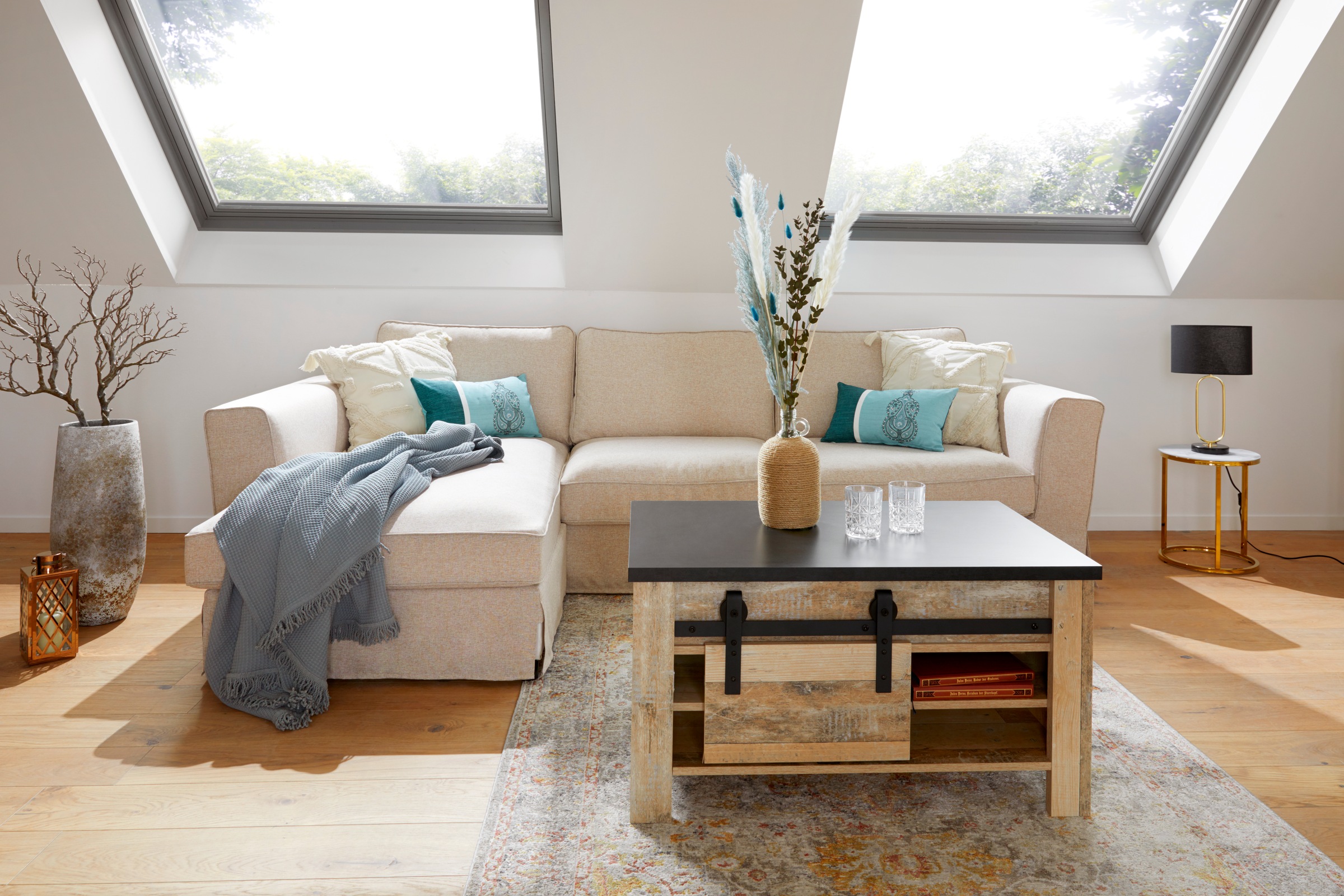 Home affaire Couchtisch »SHERWOOD«, modernes Holz Dekor, mit Scheunentorbes günstig online kaufen