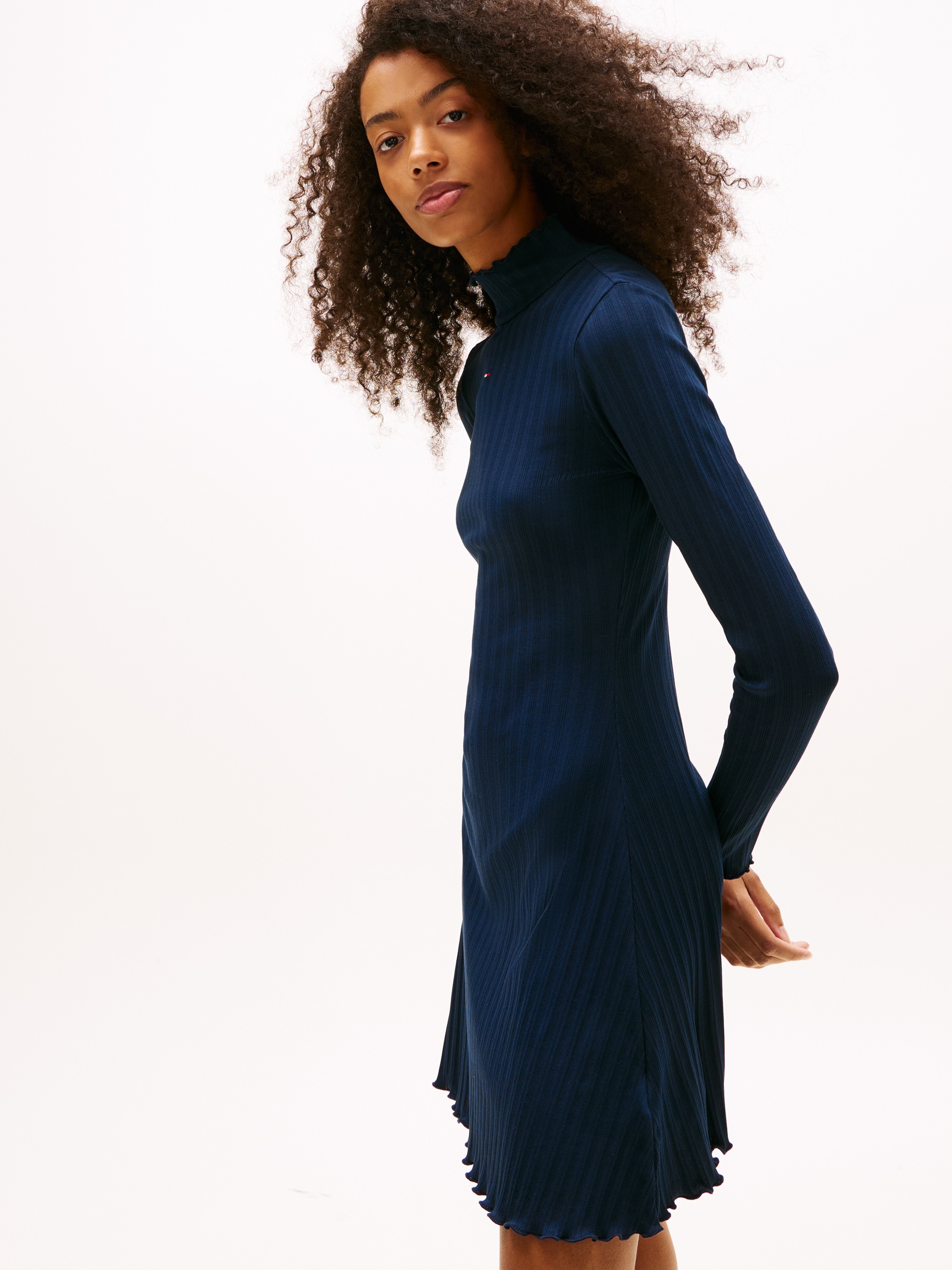 Tommy Jeans A-Linien-Kleid »TJW F&F RIB LETTUCE EDGE DRESS« in gerippter Struktur