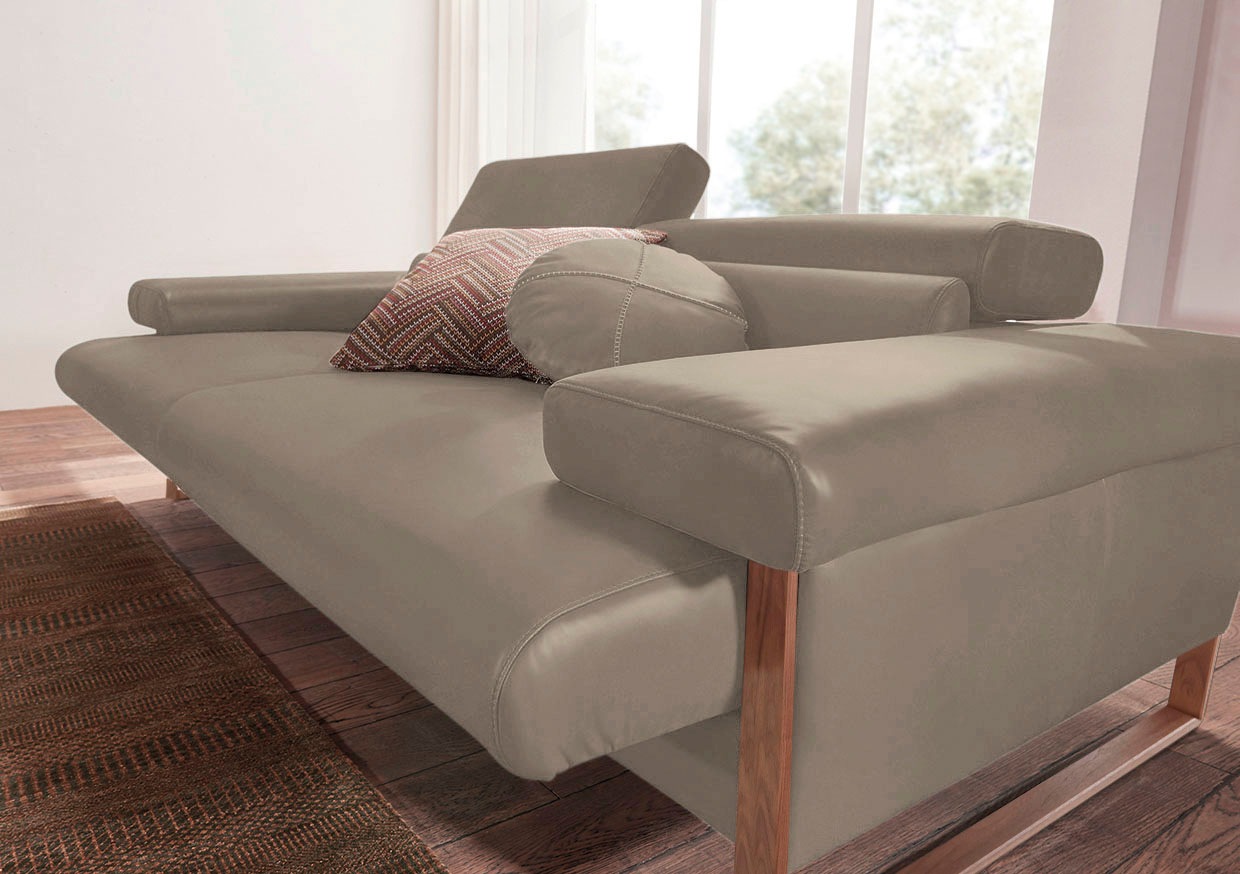 W.SCHILLIG 2,5-Sitzer »finn«, German Design Award 2016, Fußgestell Nussbaum natur, Breite 230 cm