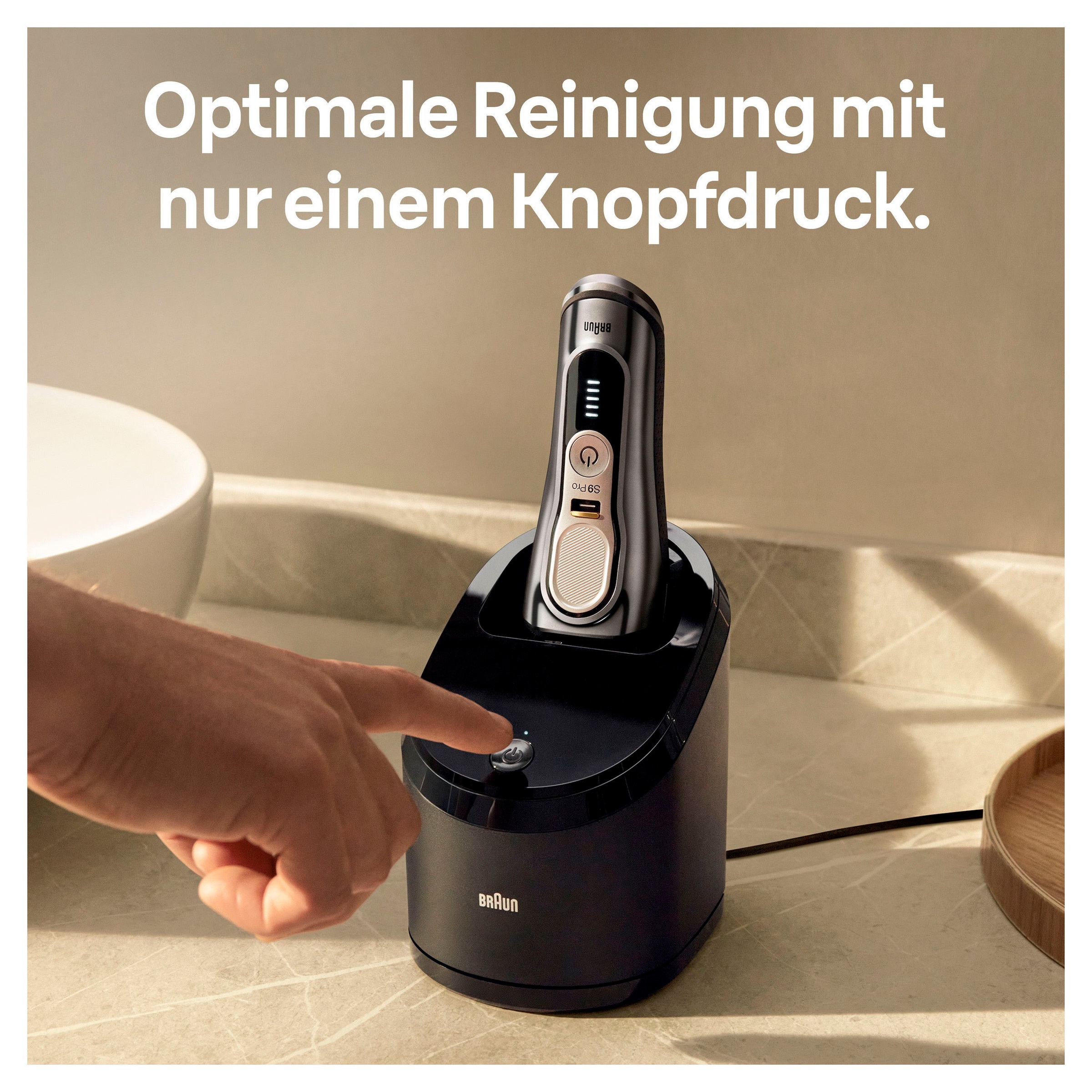 Braun Rasierer-Reinigungsstation »Series 9 93xx/94xx und Series 8 83xx/84xx«, Intelligente Programme, Aufladung, Reinigung, Pflege und Trocknung