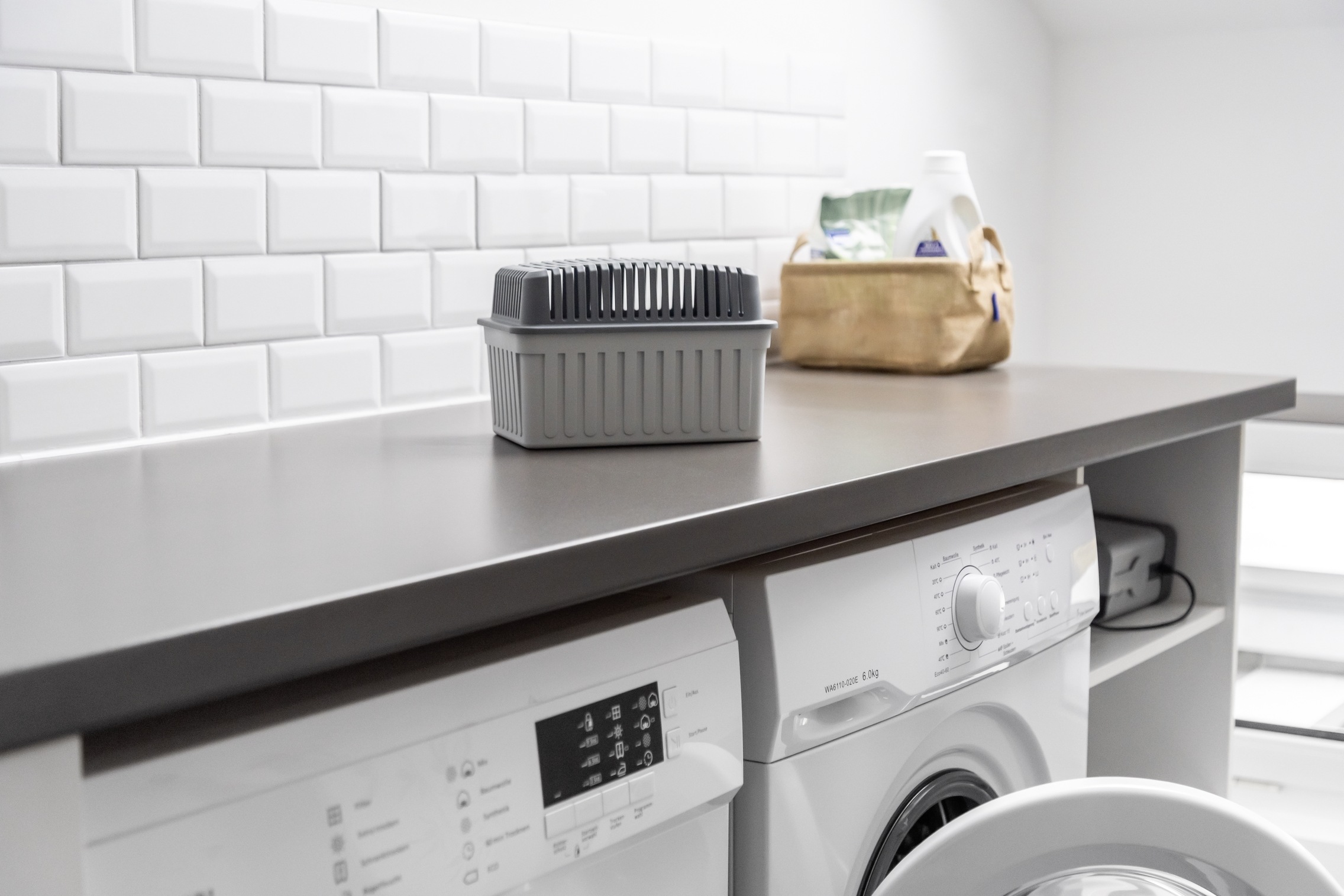 WENKO Luftentfeuchter »Grau 1 KG« für 80 m³ Räume für Räume bis 80 m³, entfeuchtet geräuschlos und ohne Strom