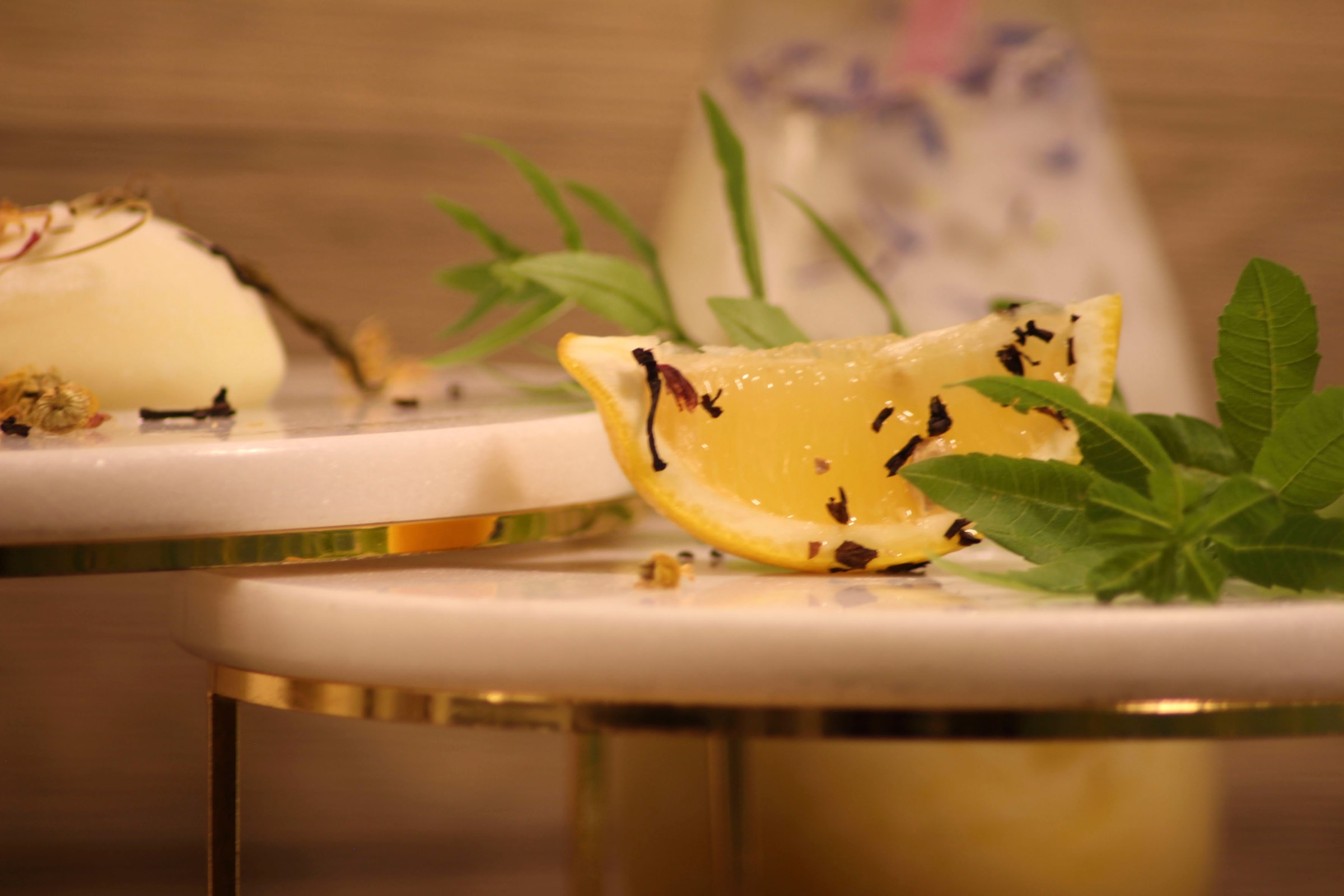 ECHTWERK Etagere »Marmor Etagere«, für Obst, Käse und Dessert mit 2 Ebenen, Ø Marmorplatten ca. 17/ 20 cm
