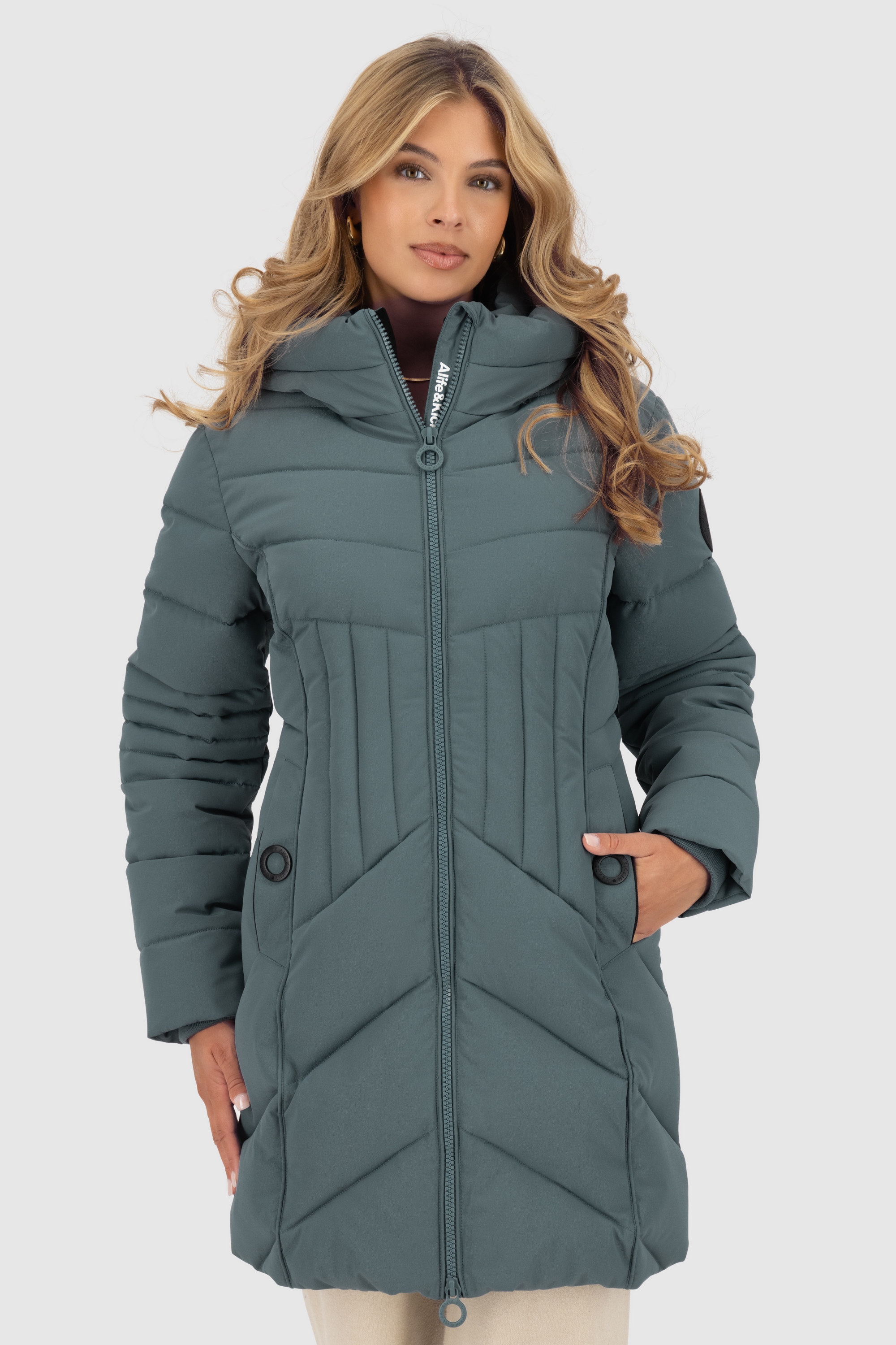 Alife & Kickin Winterjacke »Damen PriscillaAK A«, mit Kapuze, Gefütterter kurzer Mantel mit figurbetonter Passform und 2-Wege-Zip