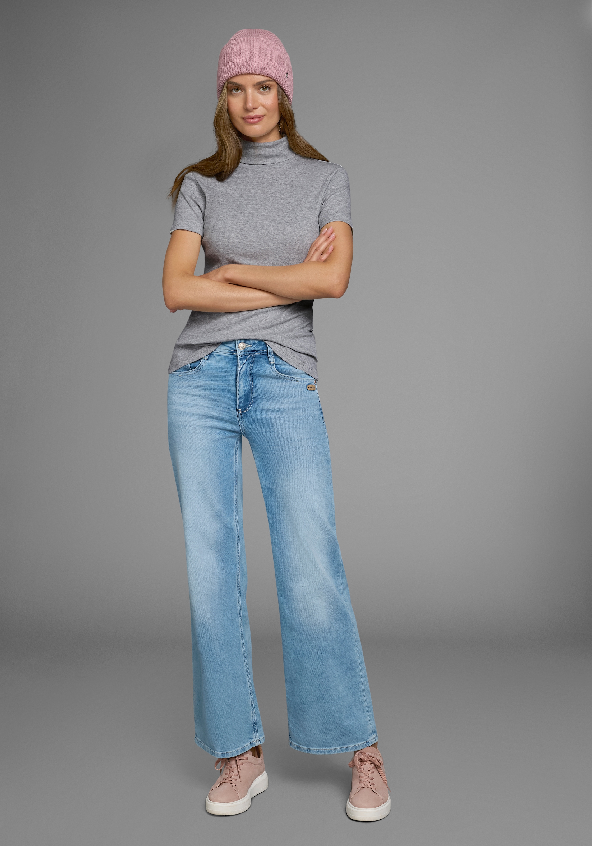 Flashlights Rollkragenshirt figurbetont,  Basic-Stil,  Rollkragen,  aus 100% Baumwolle,  elastisch