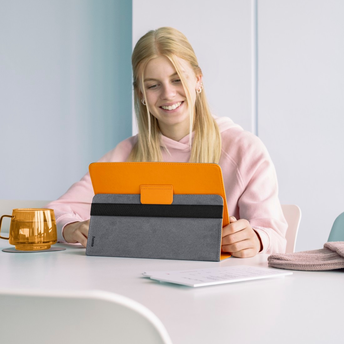 Hama Tablet-Hülle »Schutzhülle "Xpand" für Tablets 24 - 28 cm (9,5 - 11")« universell, ausziehbare Silikonecken