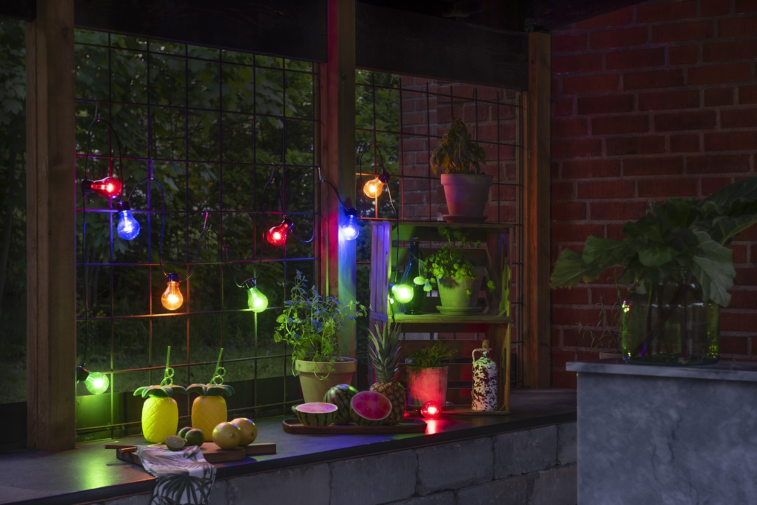 KONSTSMIDE LED-Lichterkette, bunt, 10 bunte Birnen / 80 warm weiße Dioden