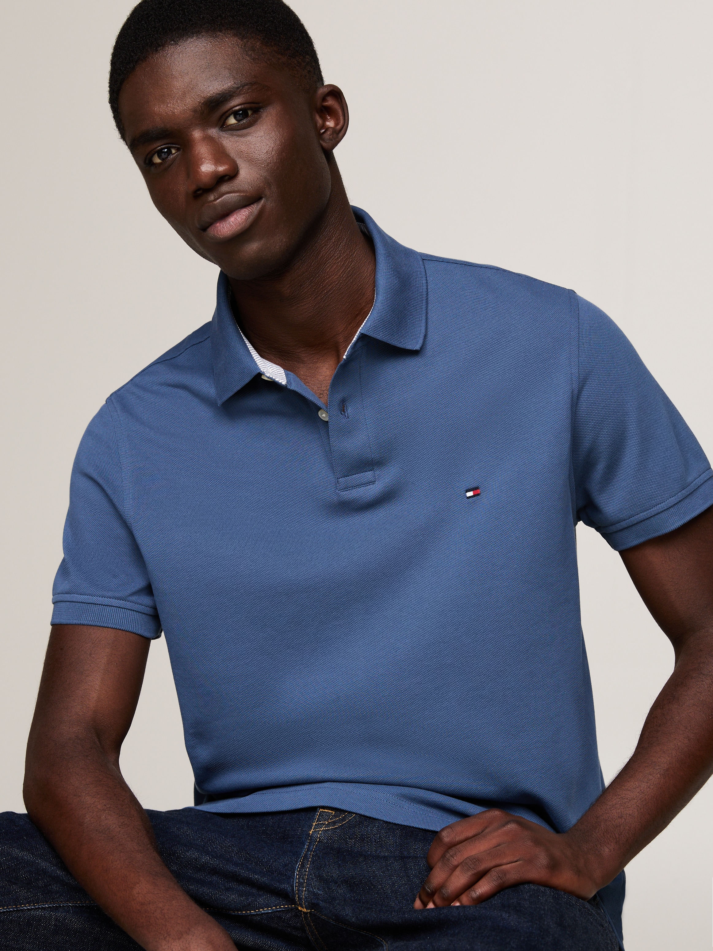 Tommy Hilfiger Poloshirt »1985 REGULAR POLO mit Kontraststreifen und Knopfleiste« unifarben, sportlich, regular fit, Baumwollmix, Polokragen