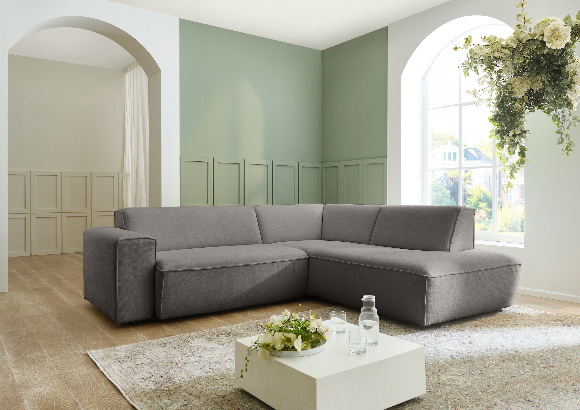 Die PlanBar Ecksofa »MP-IN24083« SoftSitz-Kaltschaumpolsterung, wahlweise mit motorischer Vorziehbank