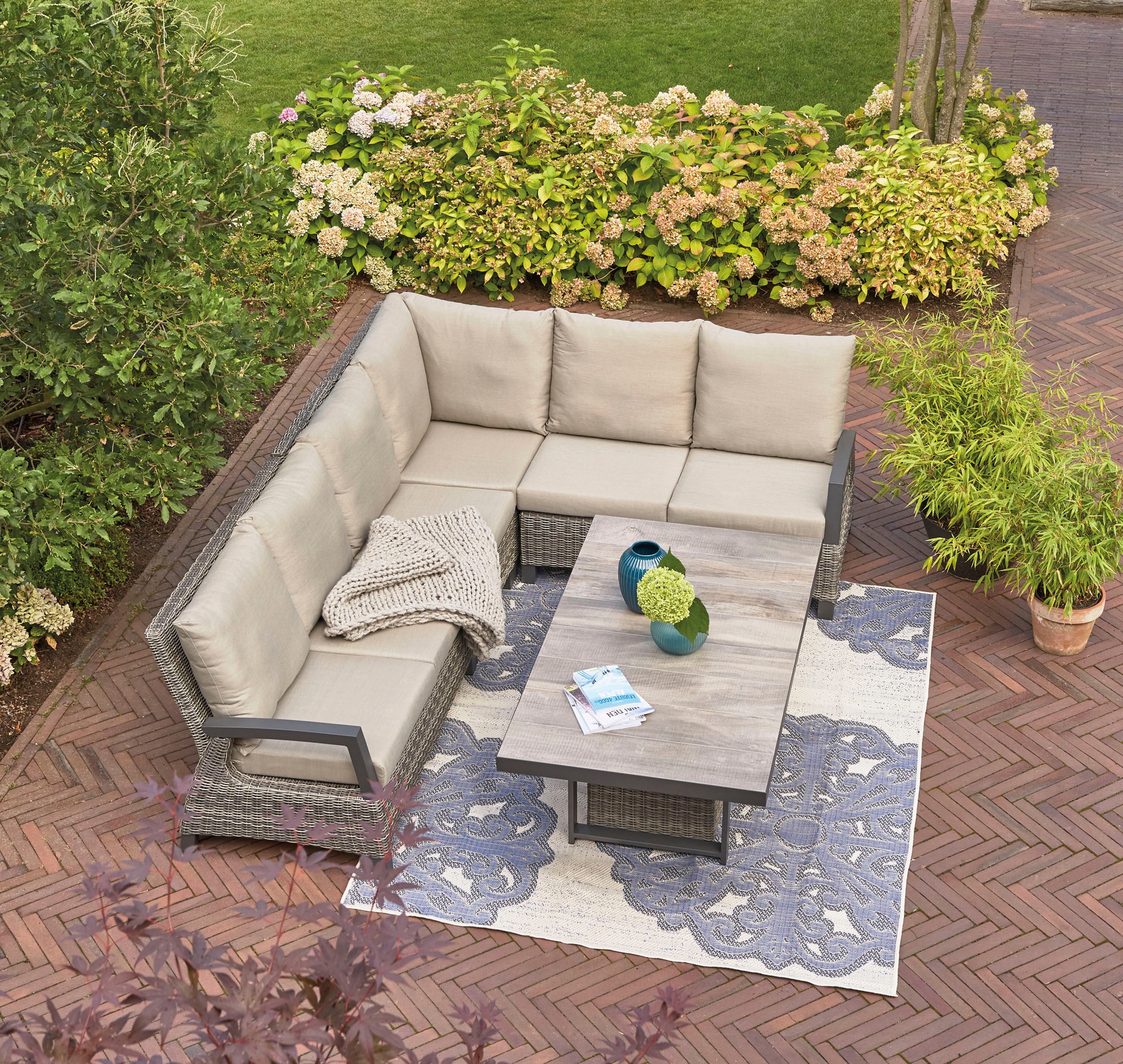 Siena Garden Gartenlounge-Set »Corido«, (Set, 9 tlg.), bestehend aus 2 Sesseln, 1 Sofa, 1 Tisch und 5 Auflagen